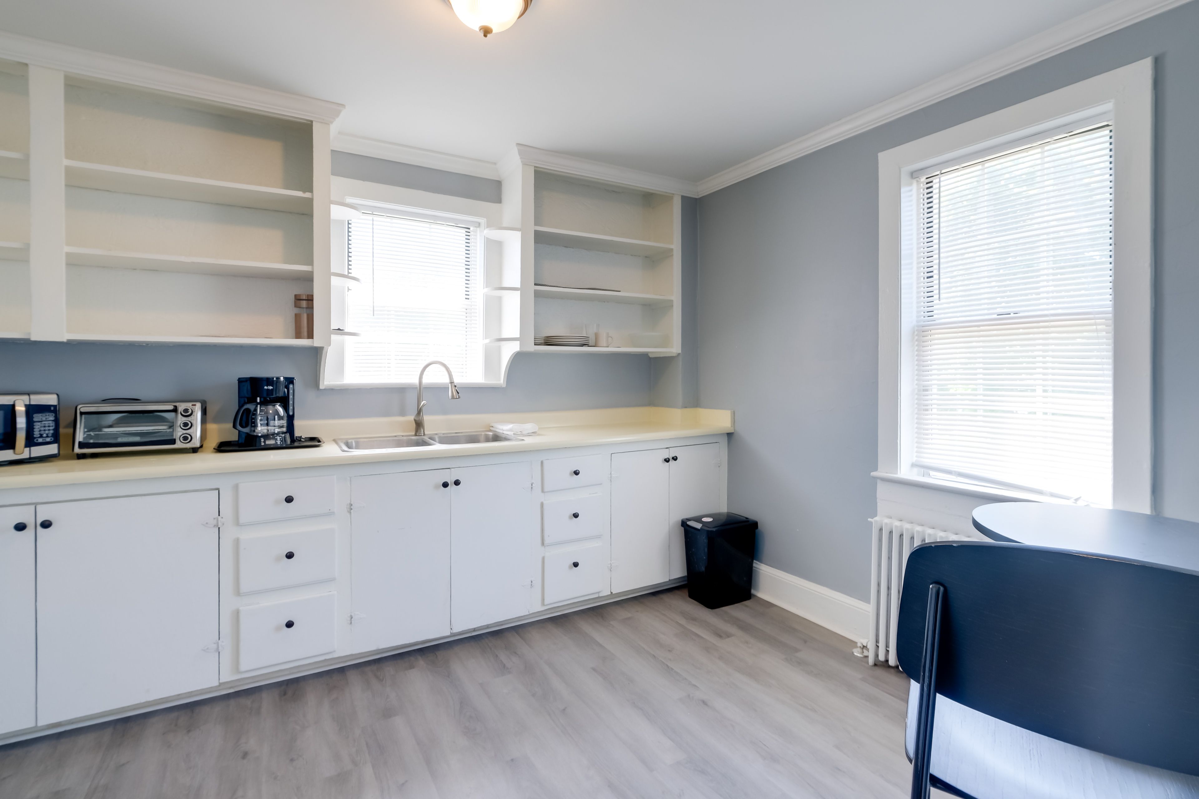 Kitchenette | Microwave | Toaster Oven