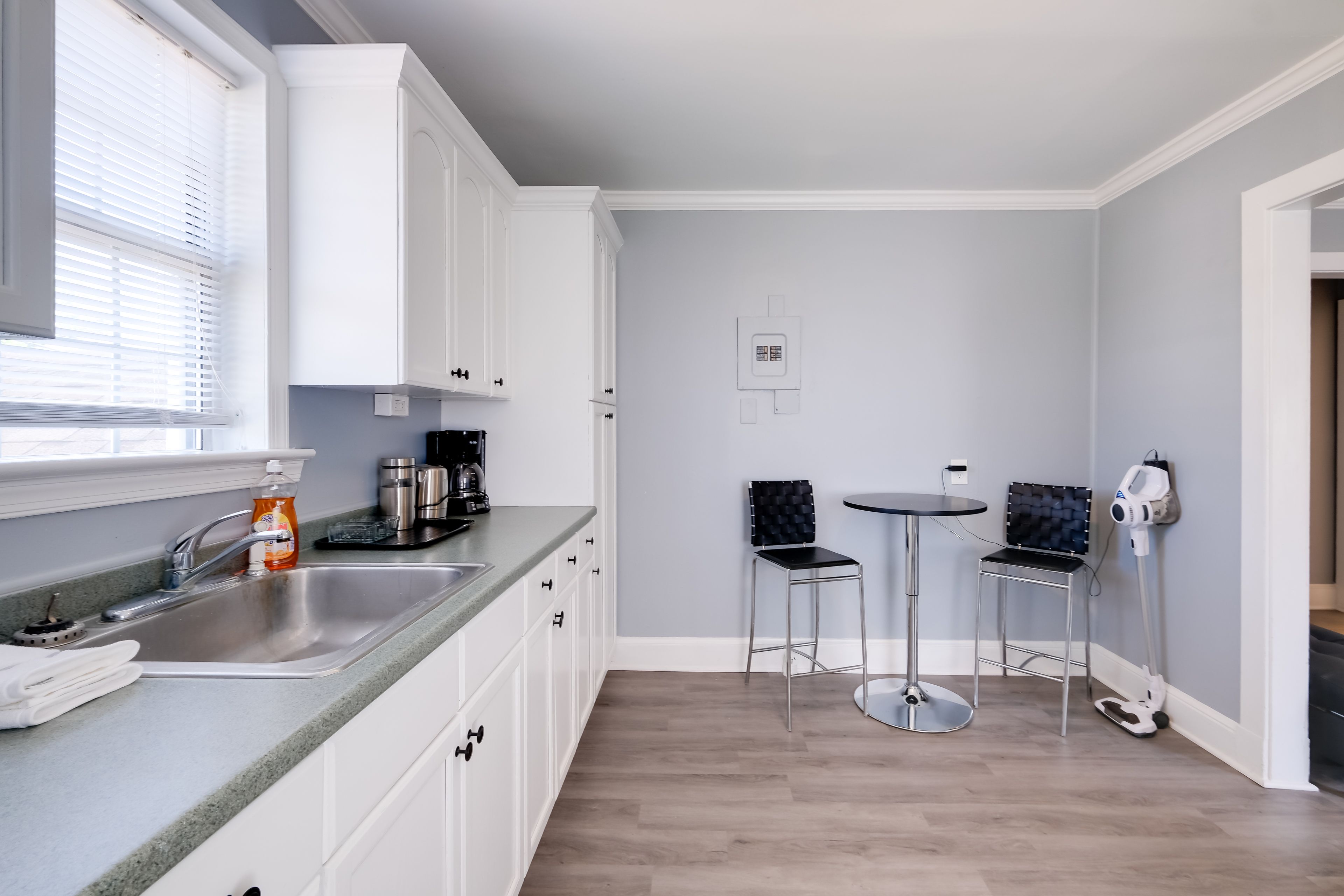 Kitchenette | Microwave | Toaster Oven