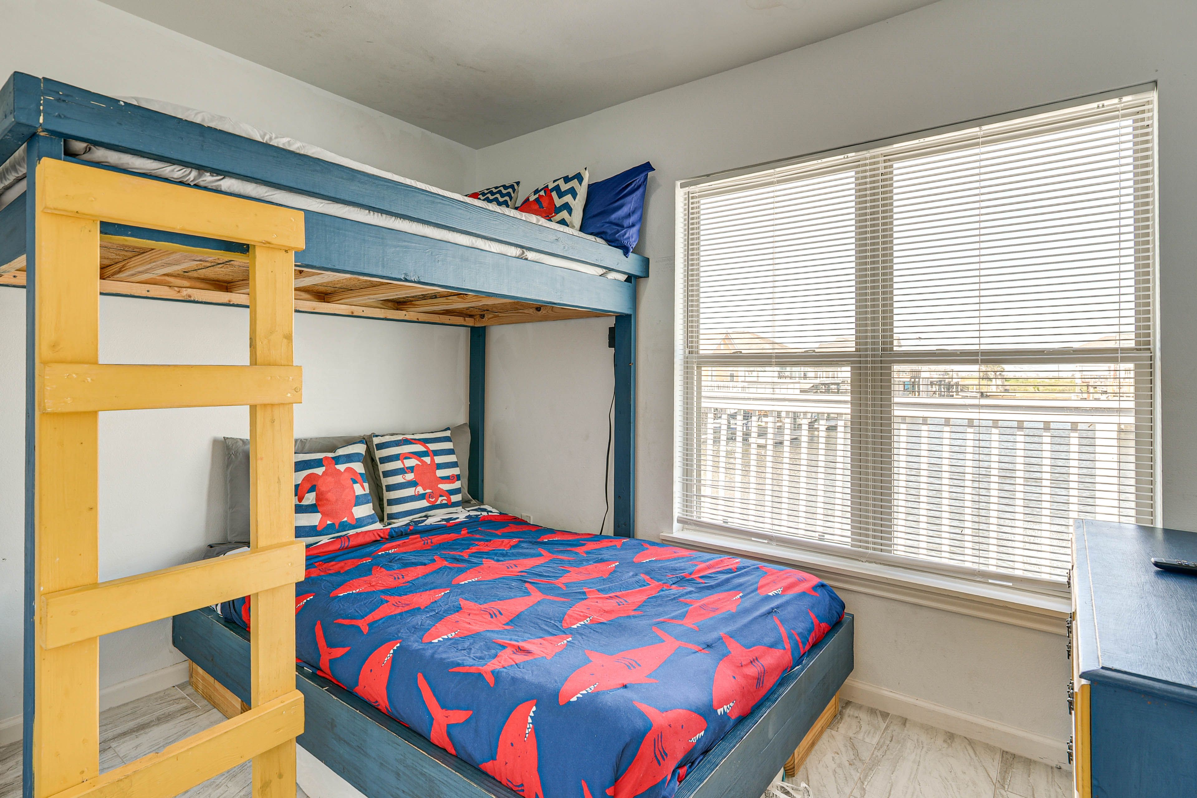 Bedroom 4 | Full Bed | Lofted Twin Bed | 2nd Floor