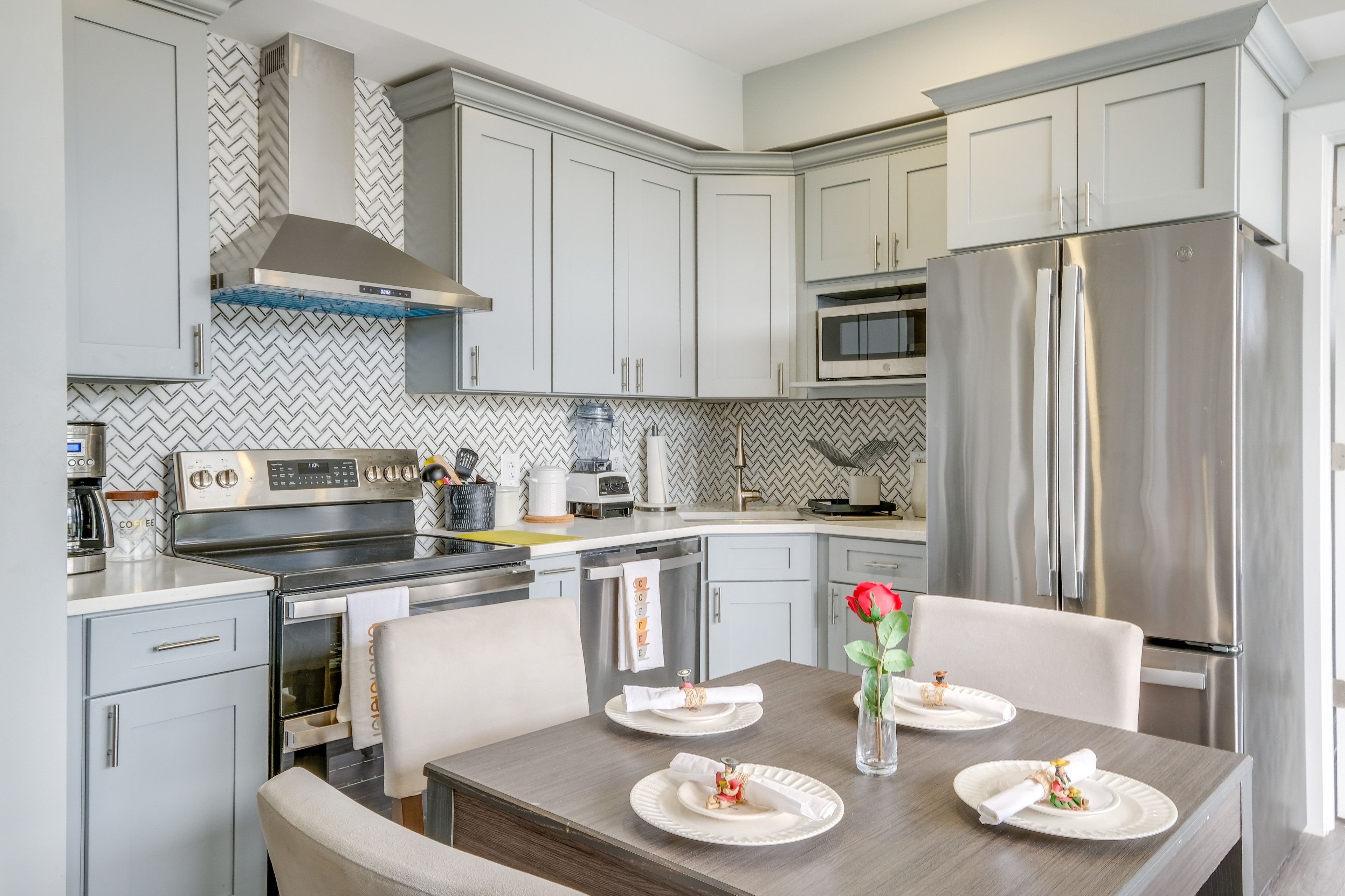 Kitchen | Cooking Basics | Dishwasher | Single-Story Condo