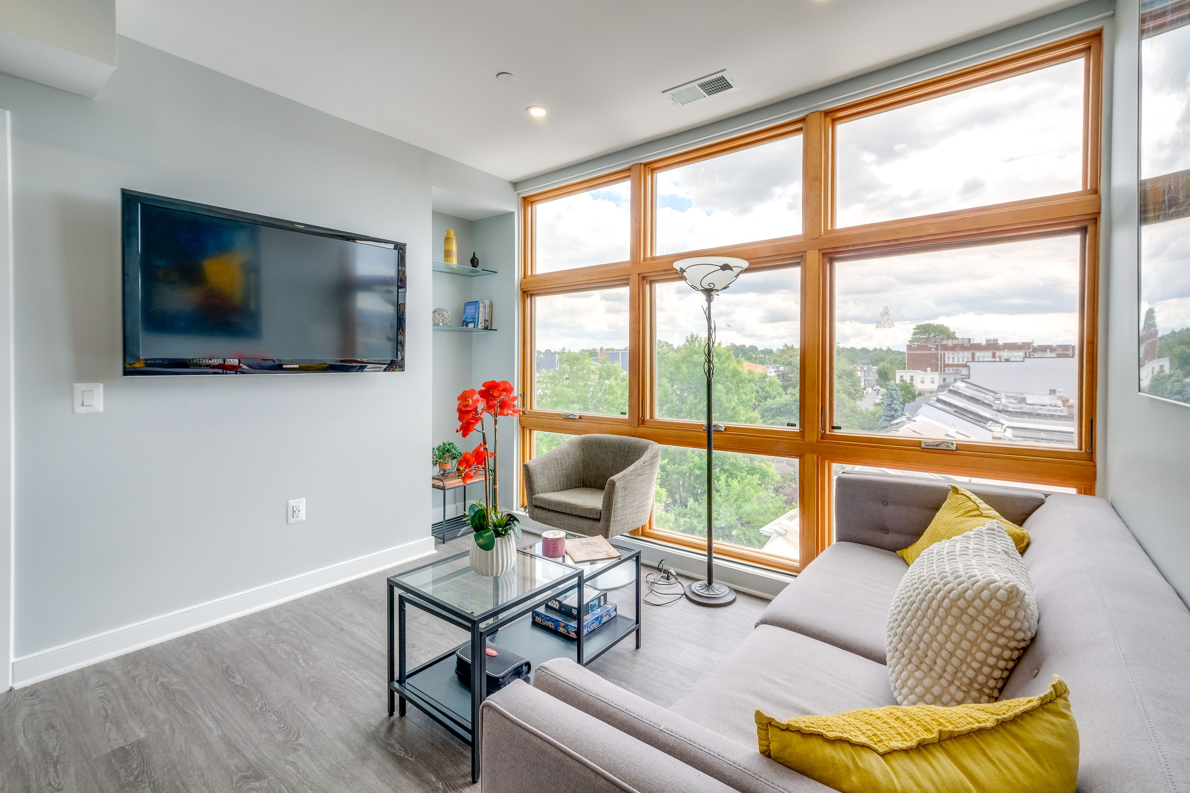 Washington, D.C., Vacation Rental | 2BR | 2BA | 440 Sq Ft | Step-Free Access