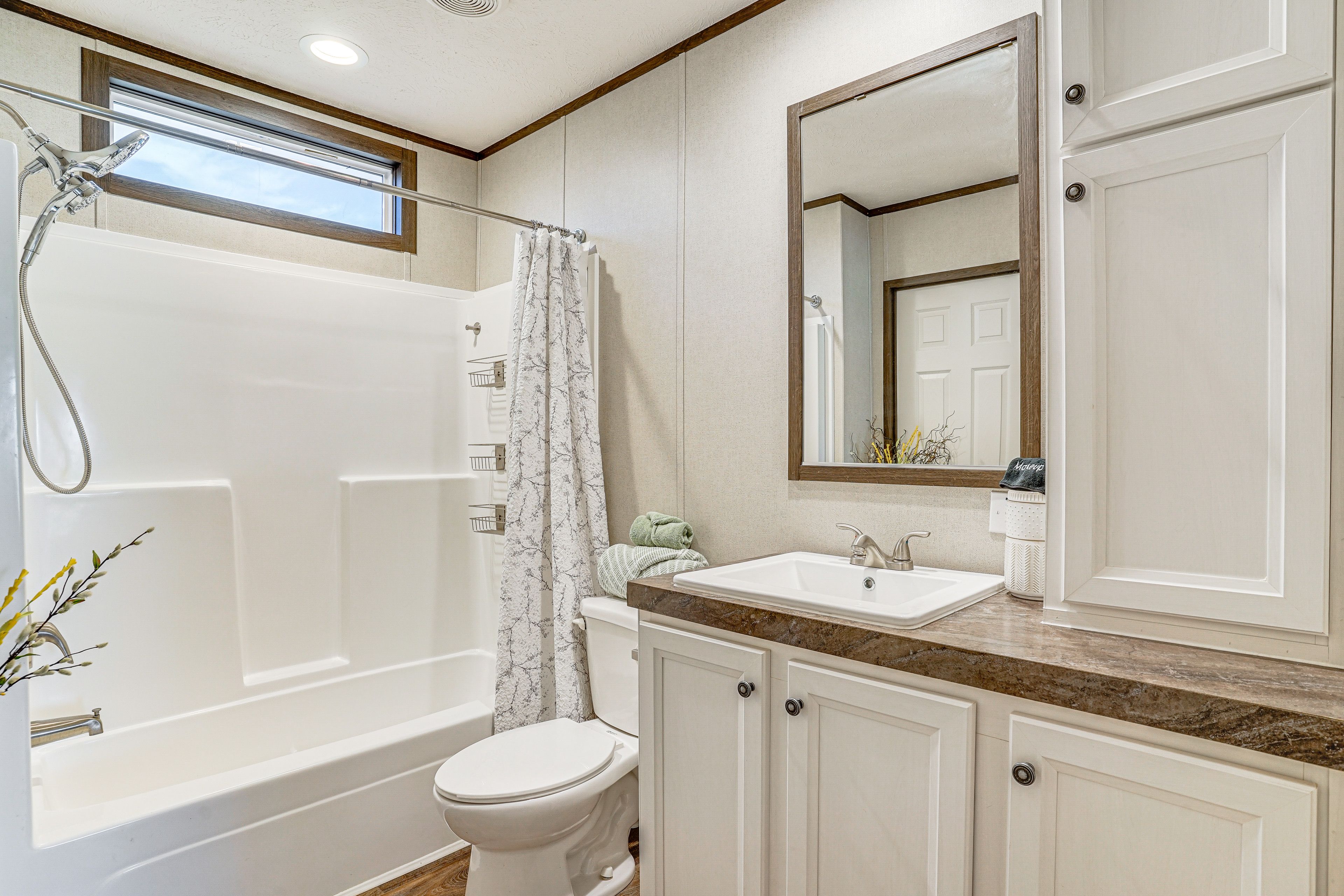 Full Bathroom