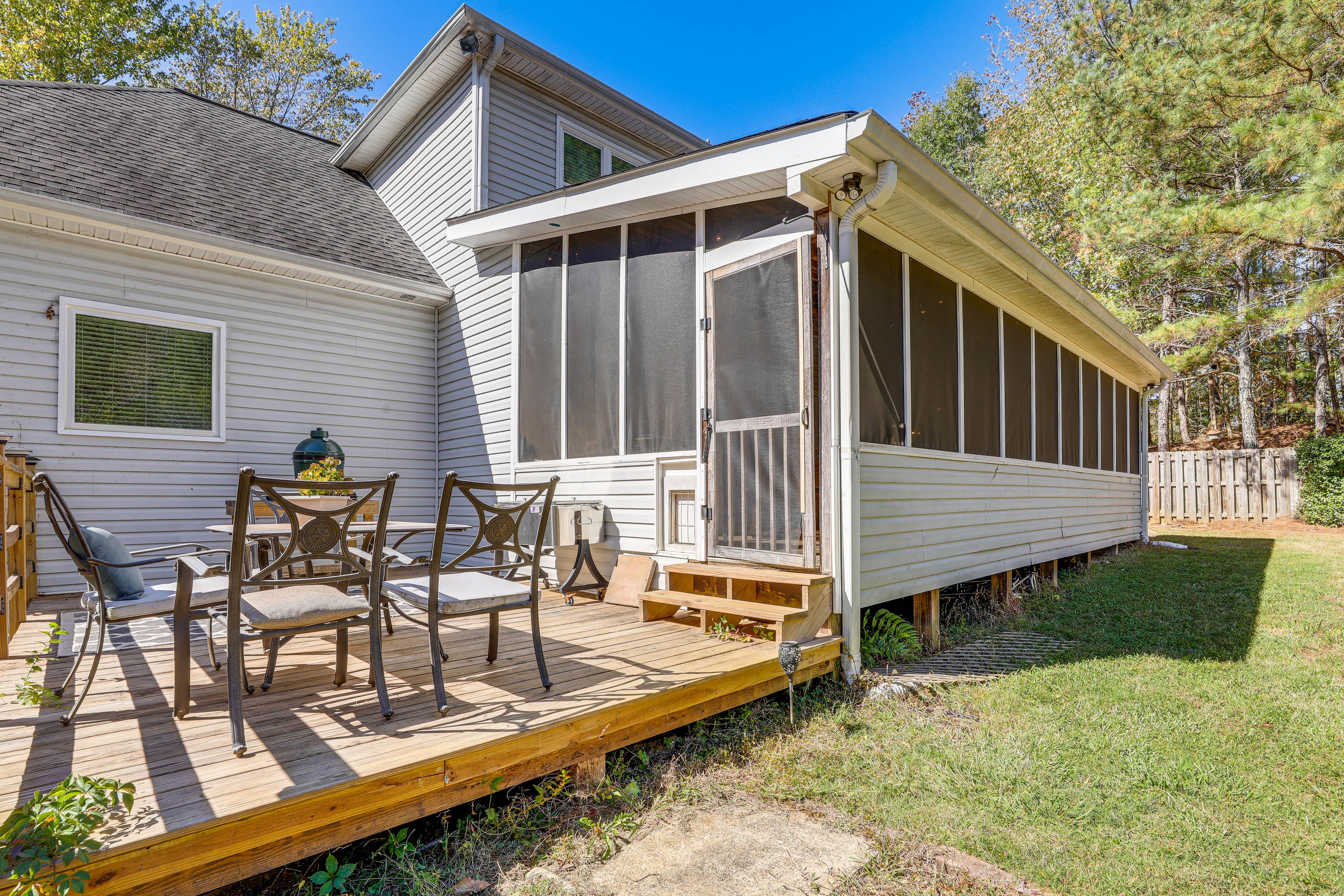 Deck | Outdoor Dining