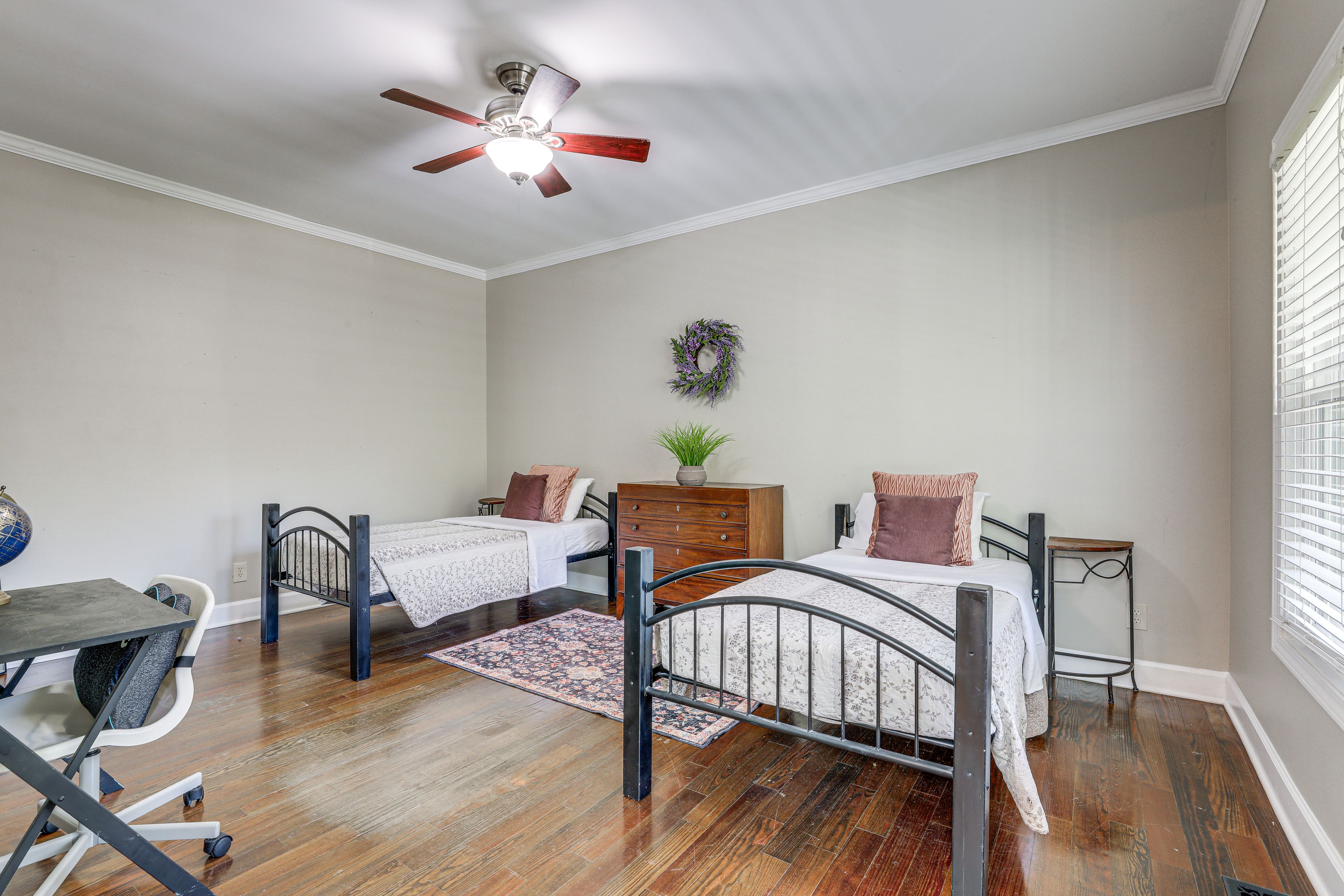 Bedroom 5 | Main Level | 2 Twin Beds