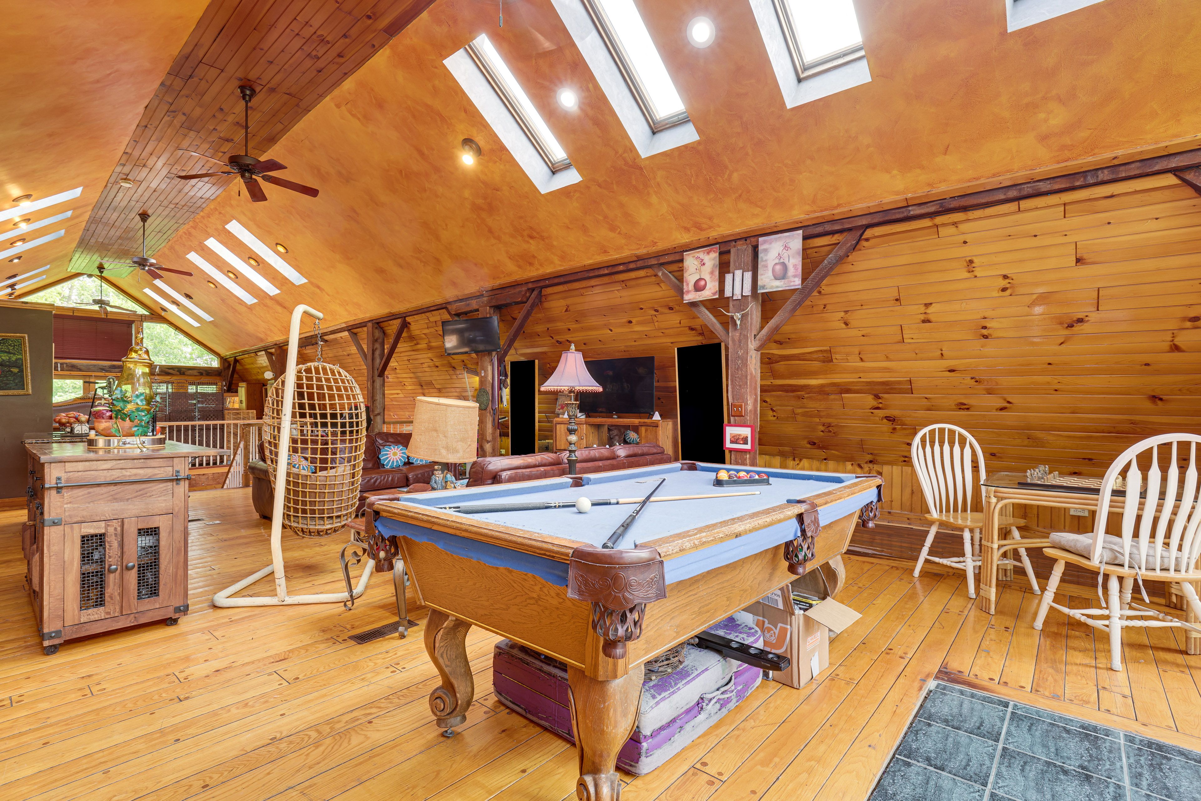 Living Area | Free WiFi | Pool Table | Chess