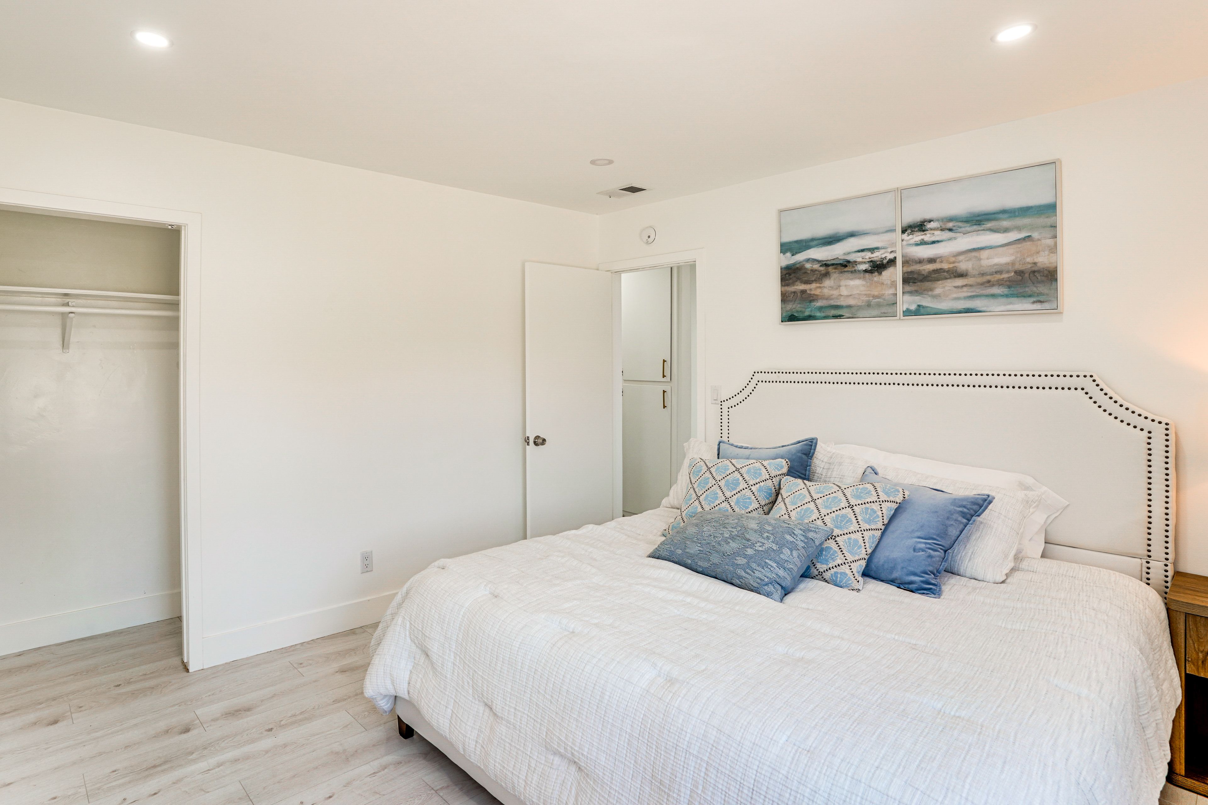 Bedroom 2 | King Bed