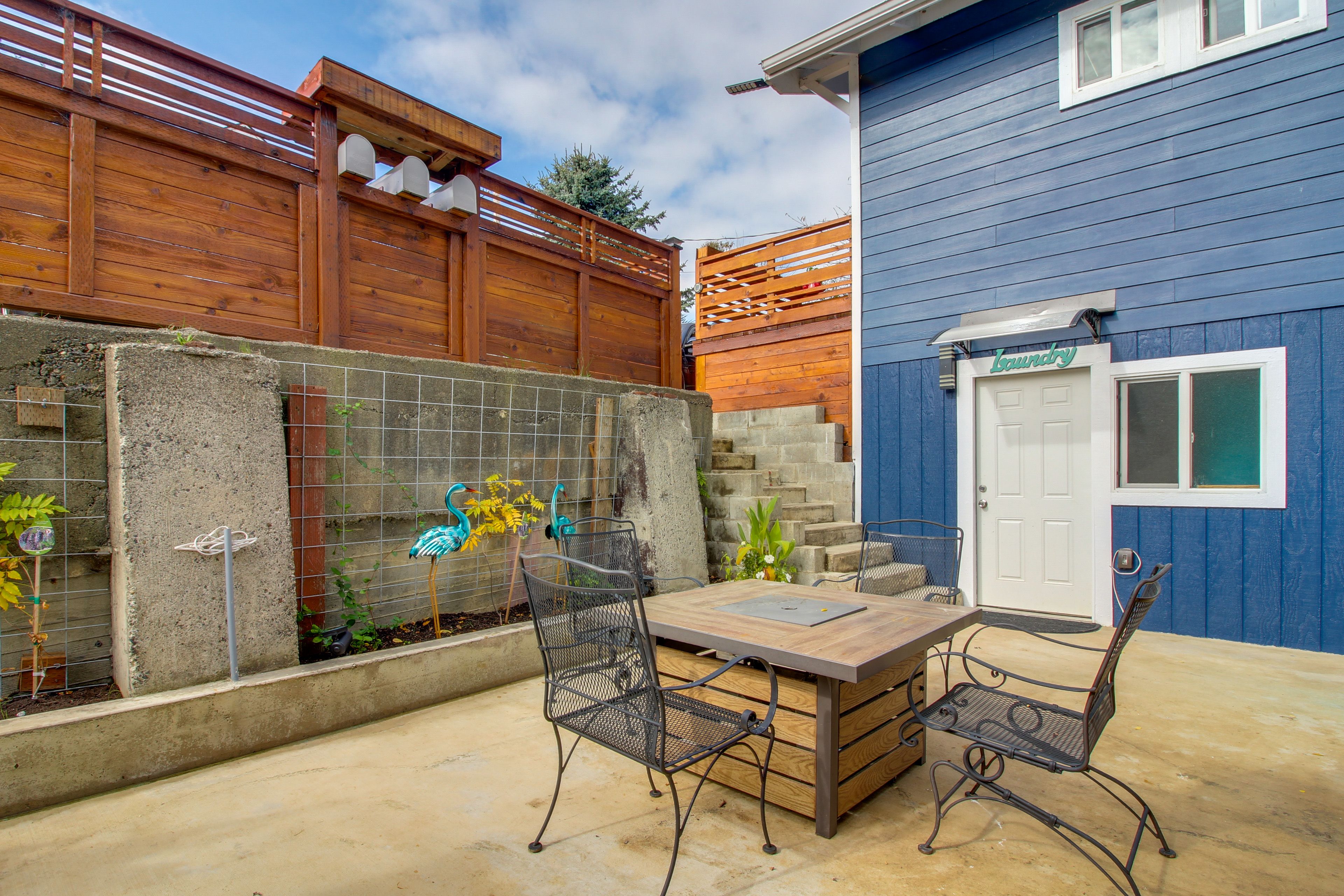 Apartment Exterior | Patio w/ Gas Fire Table