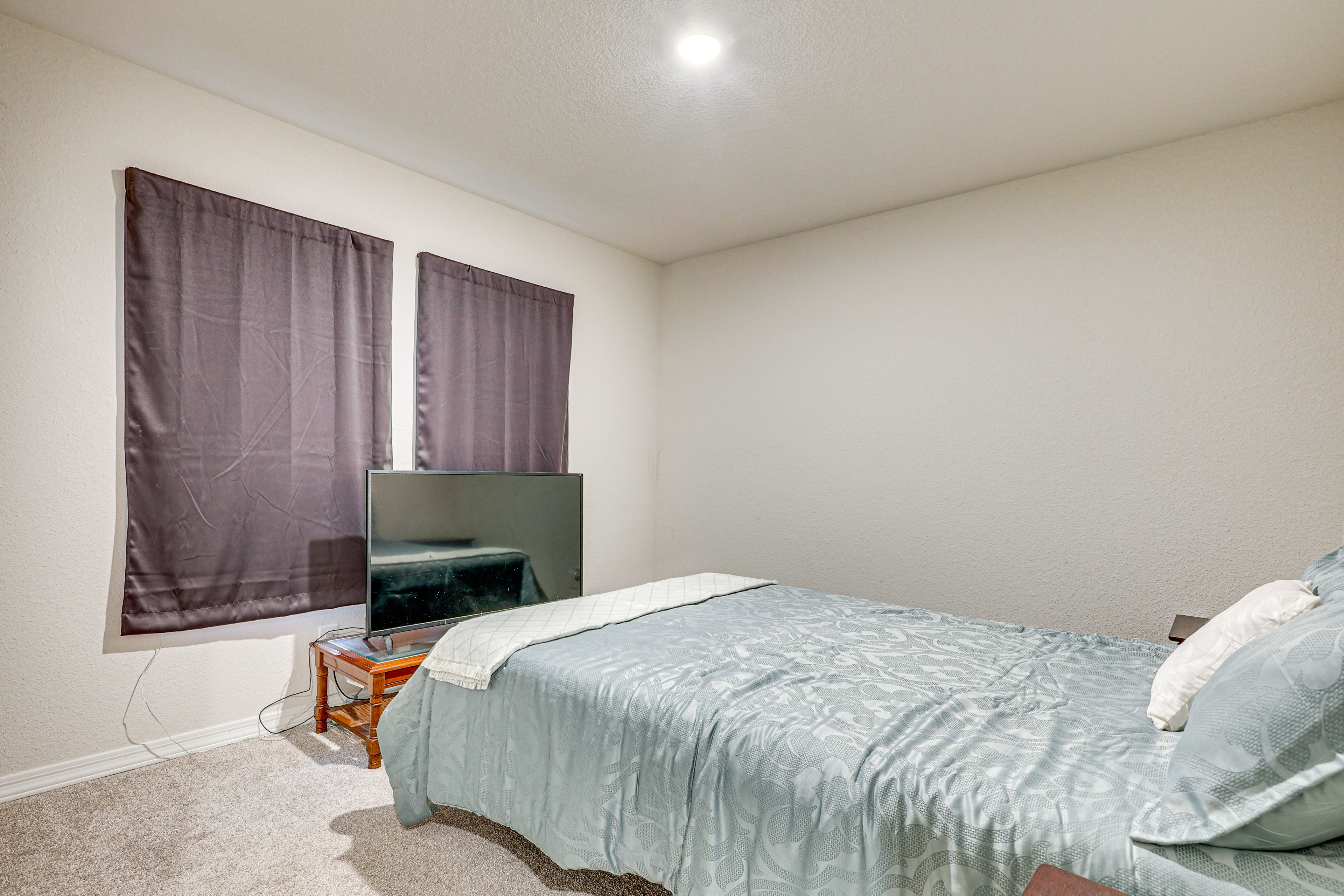 Bedroom 3 | Full Bed | Smart TV