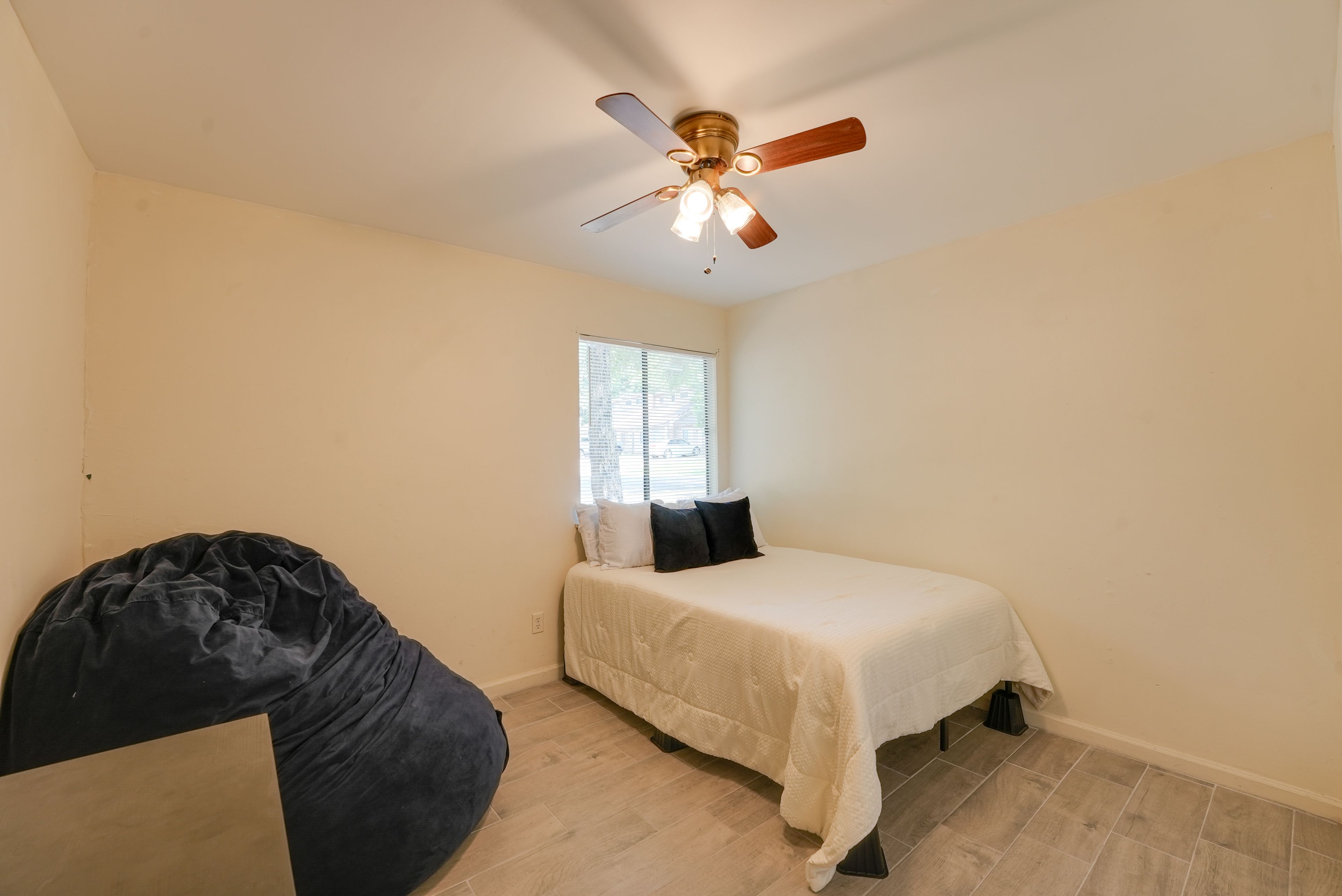 Bedroom 2 | Full Bed