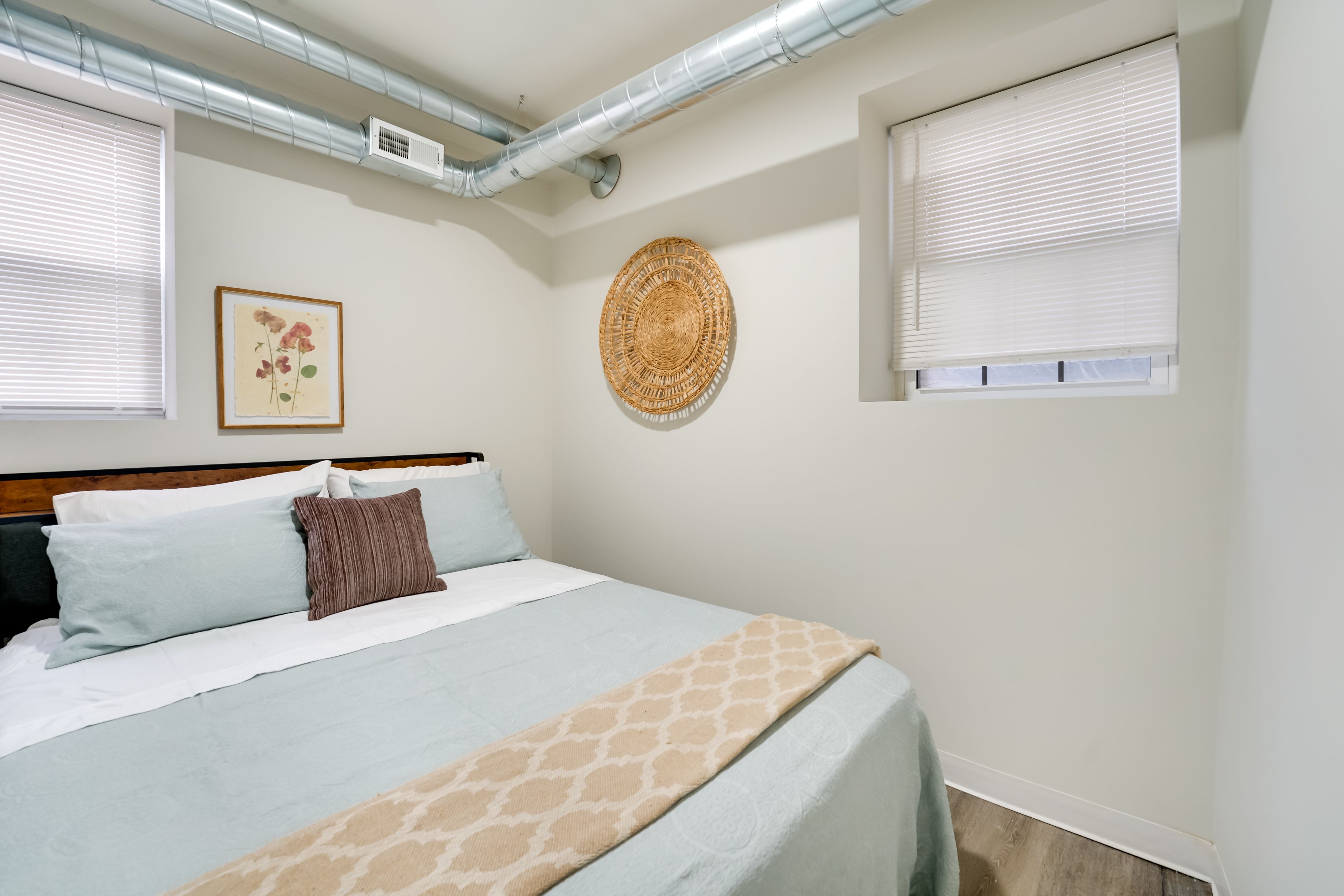 Bedroom 2 | Queen Bed