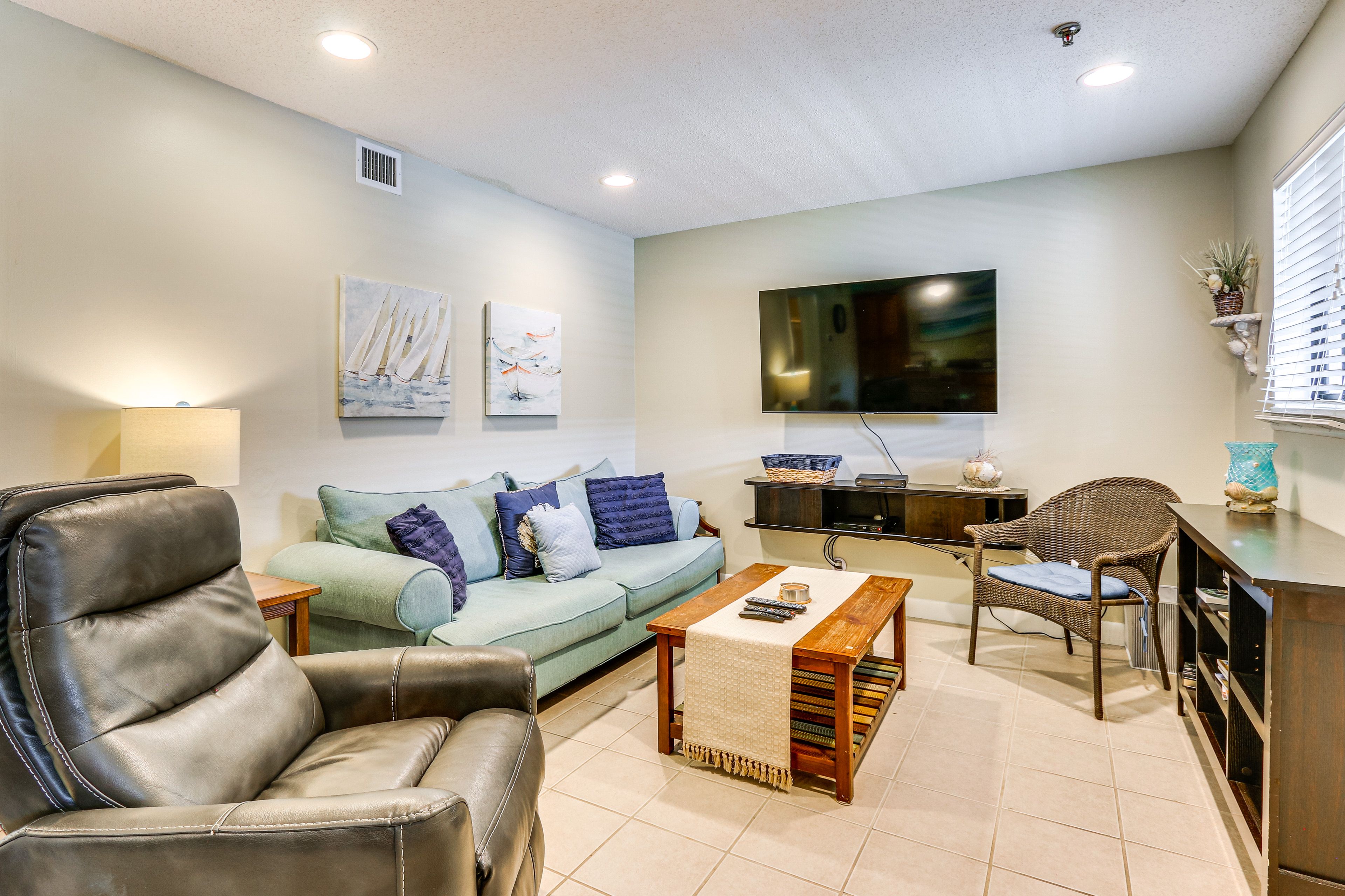 Living Room | Single-Story Condo | Central Heat & A/C | Free WiFi | Smart TV