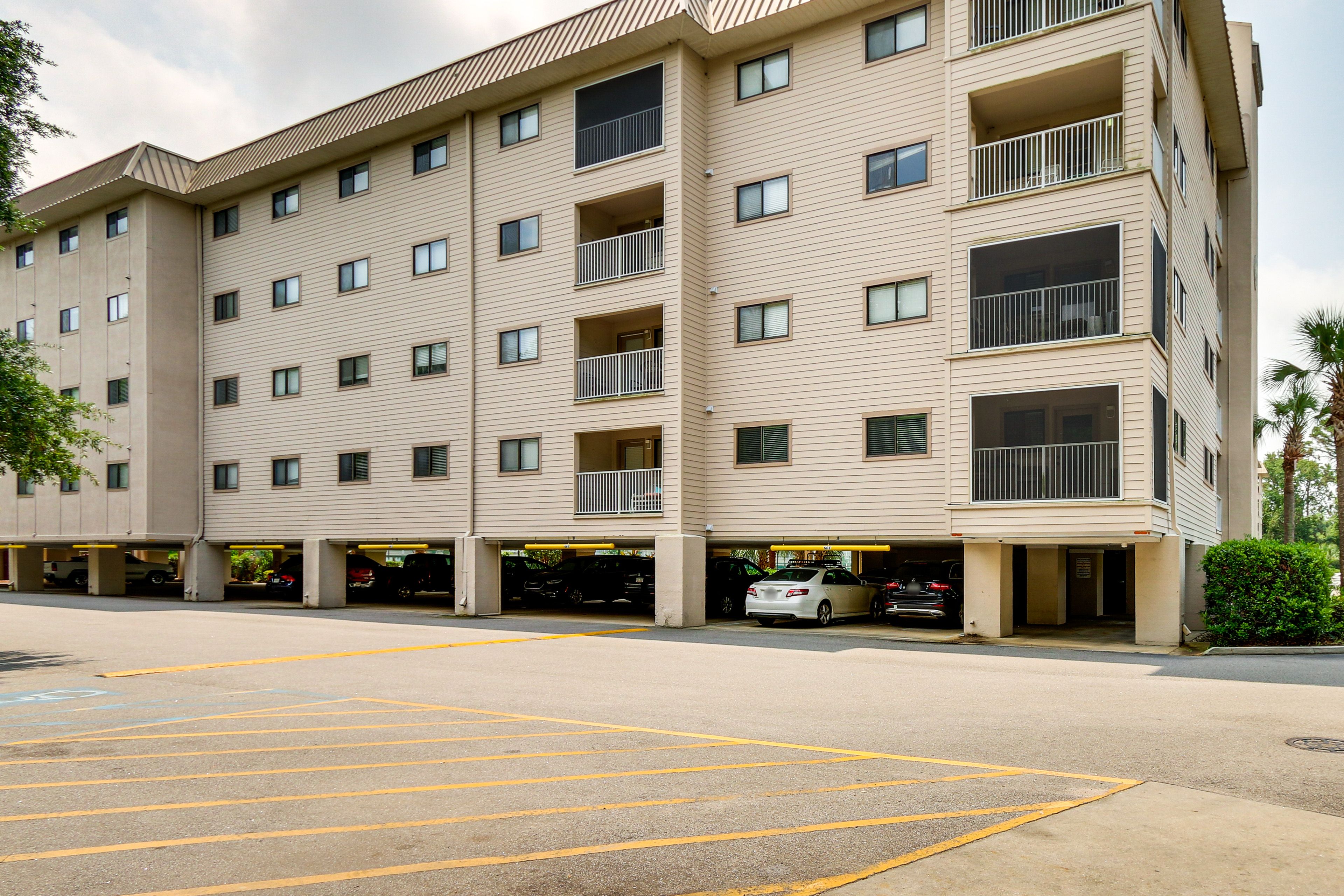 Open Community Parking (Covered & Uncovered, First-Come, First-Served)