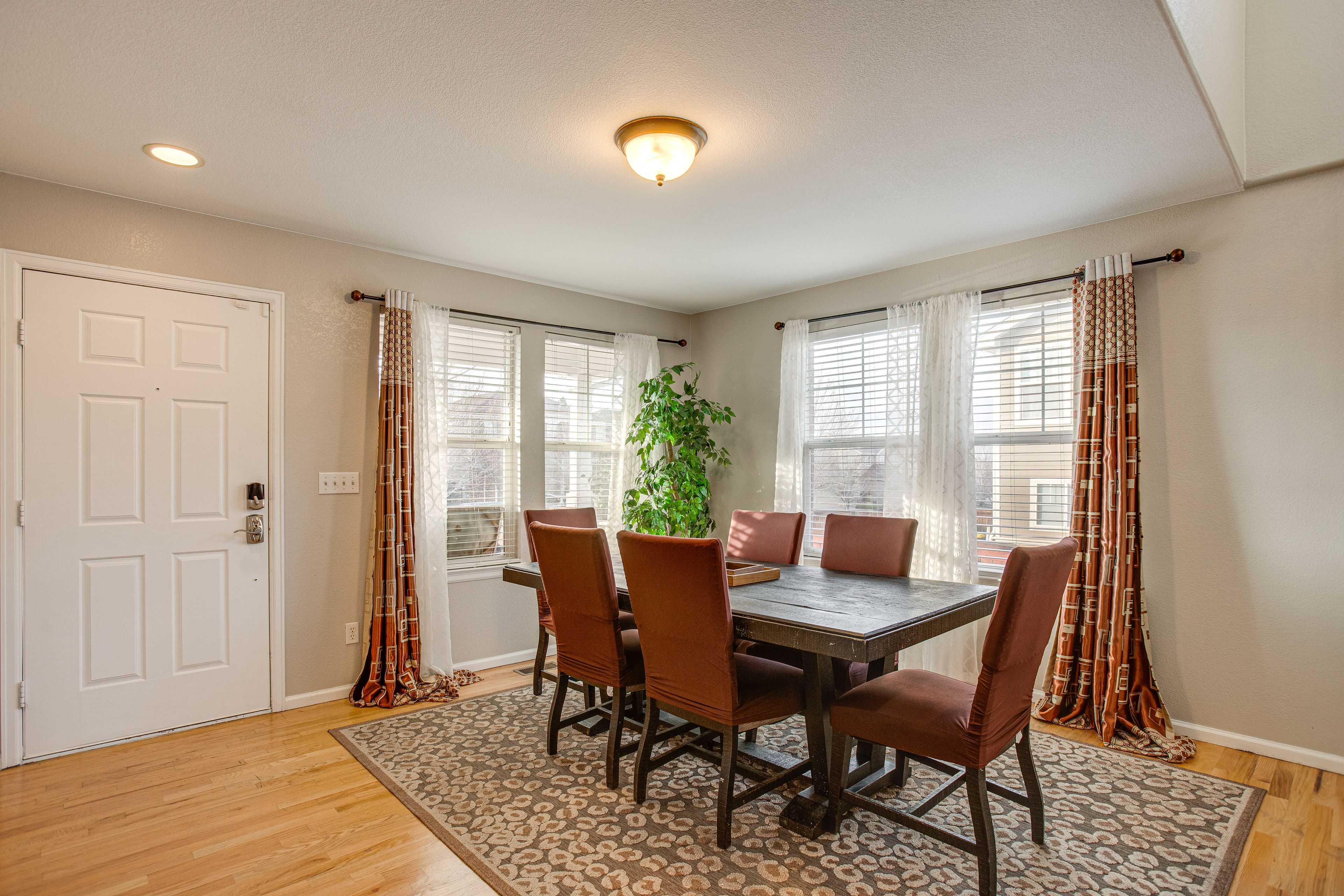 Dining Area | Dishware & Flatware | Main Level