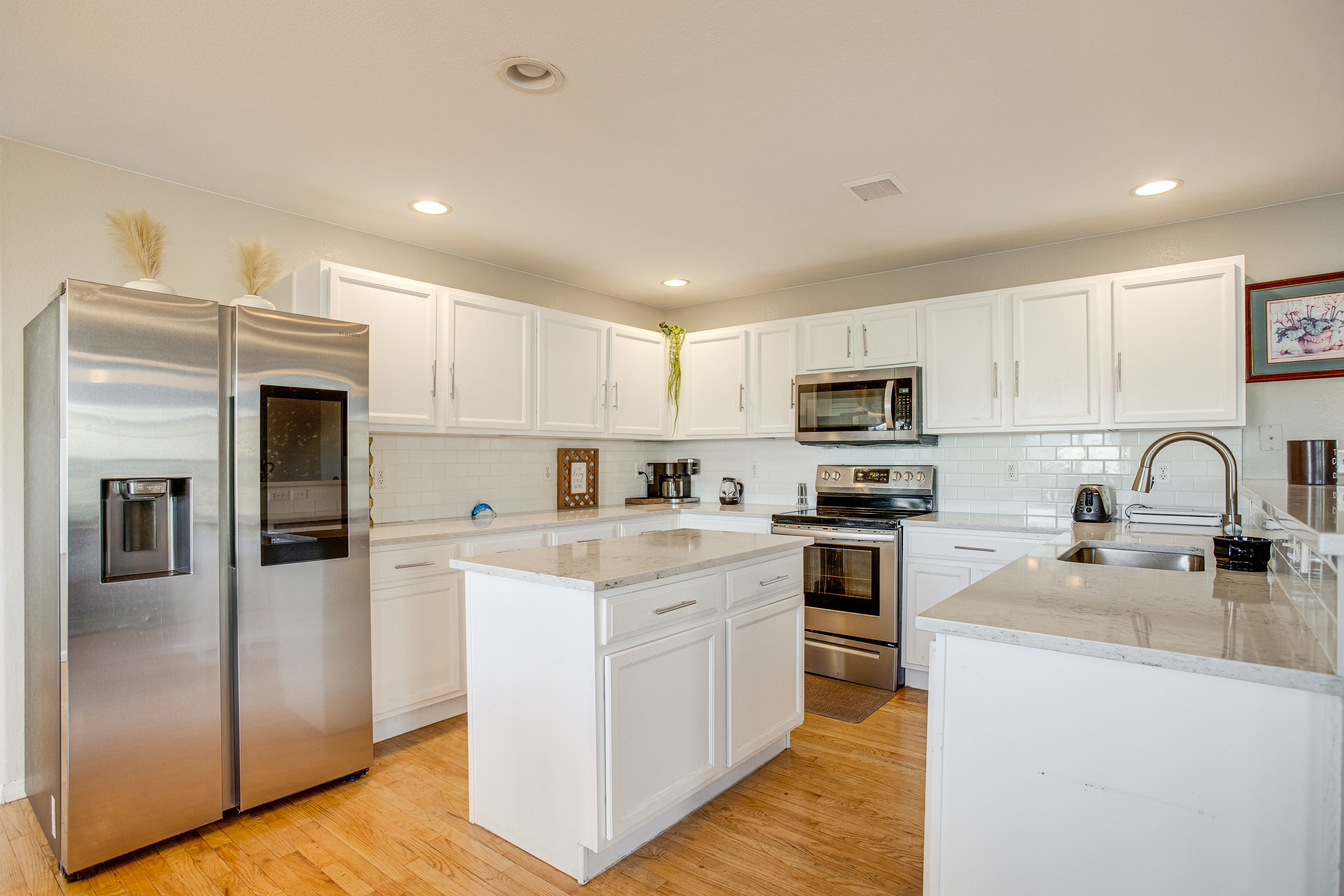 Kitchen | Main Level