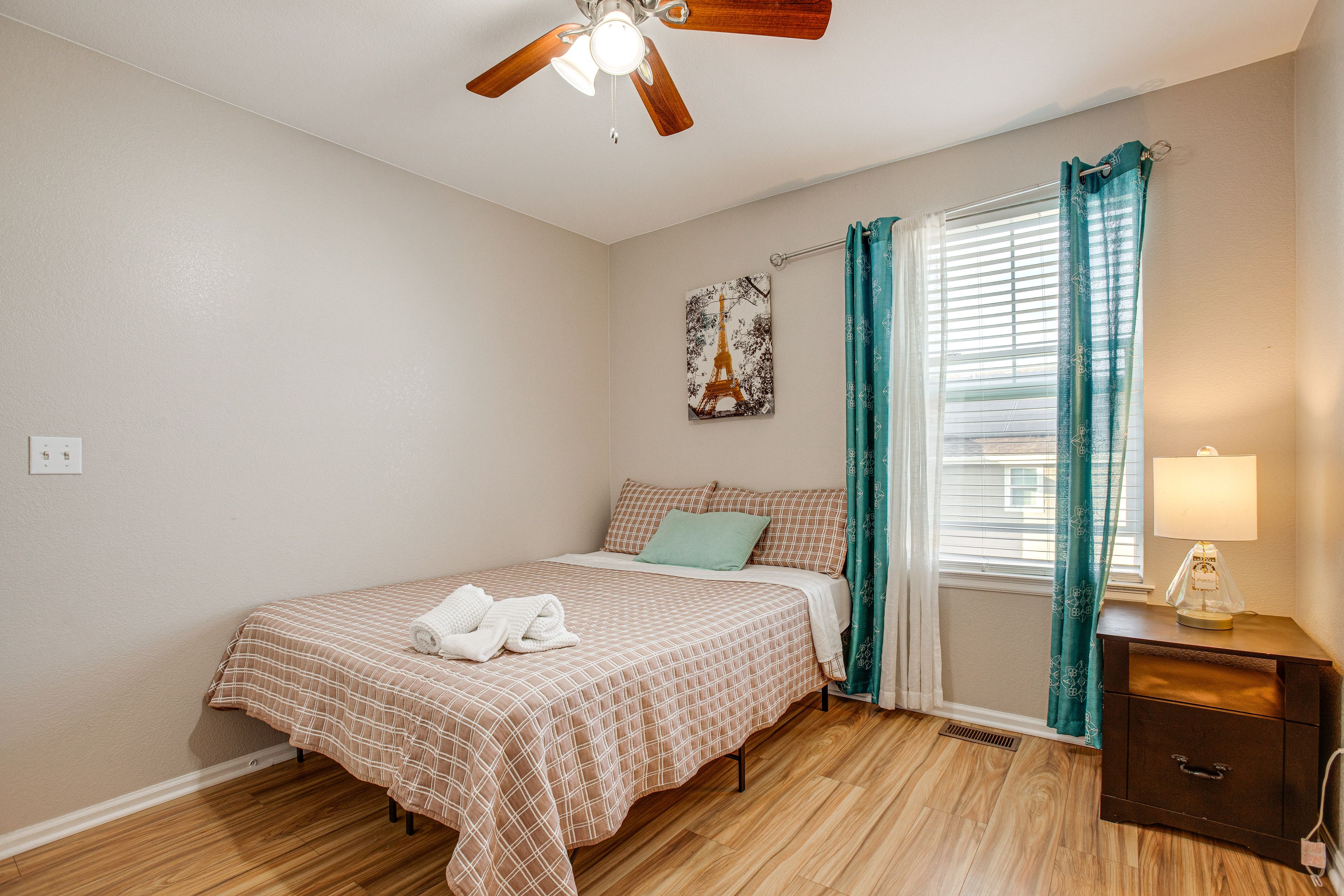 Bedroom 2 | Queen Bed | Upper Level