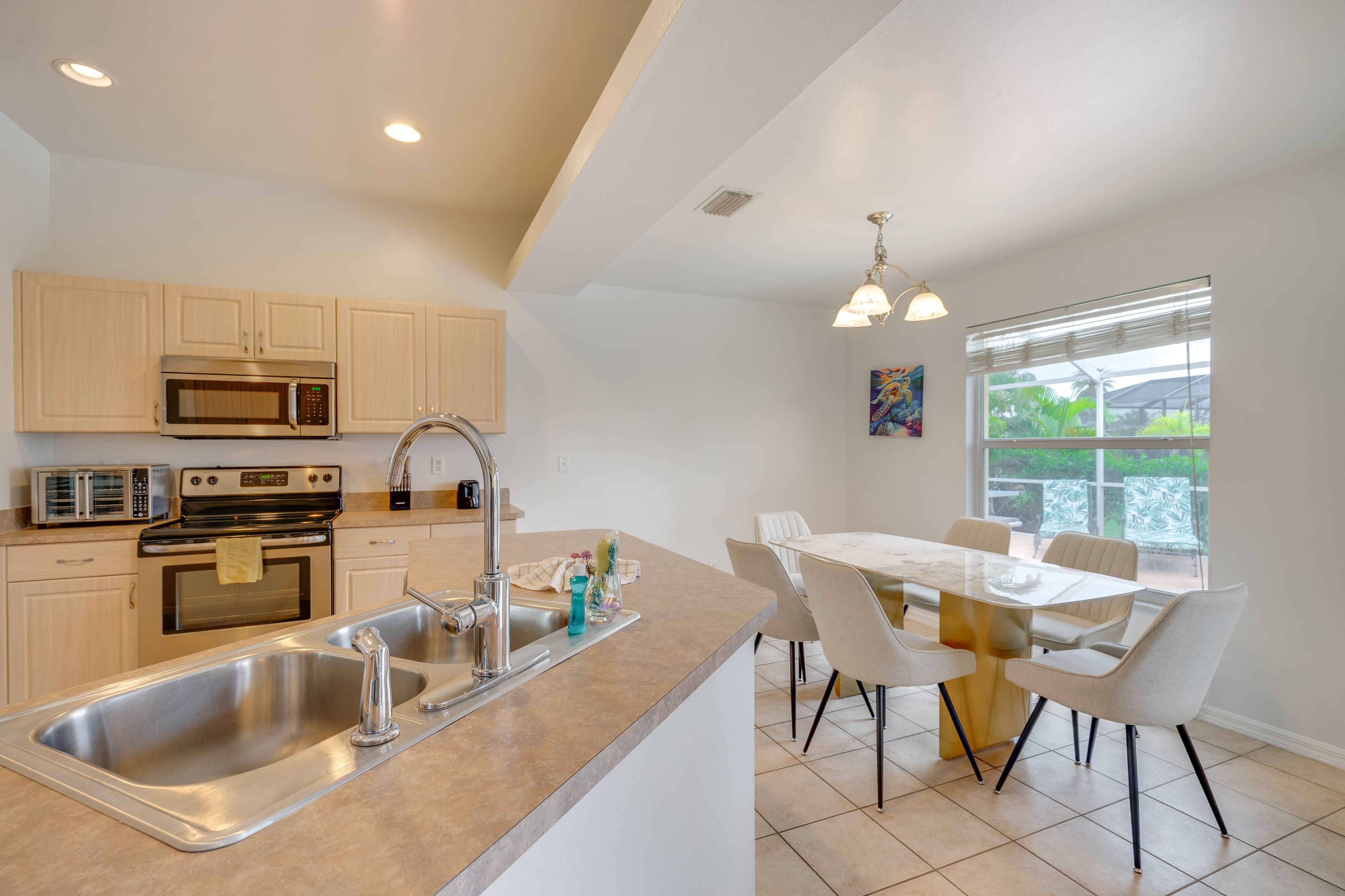 Kitchen | Cooking Basics | Dining Table