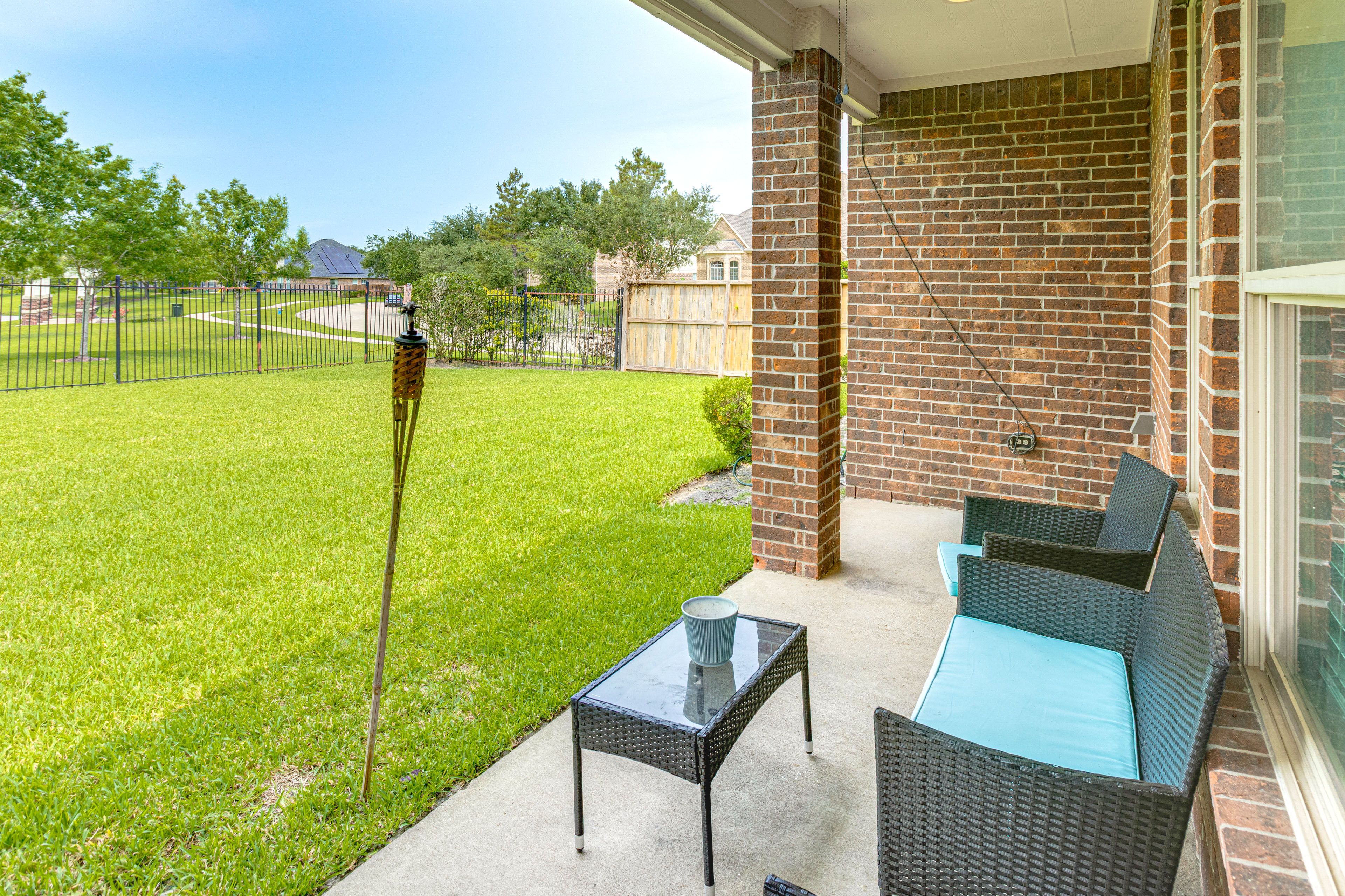 Covered Patio | Outdoor Seating