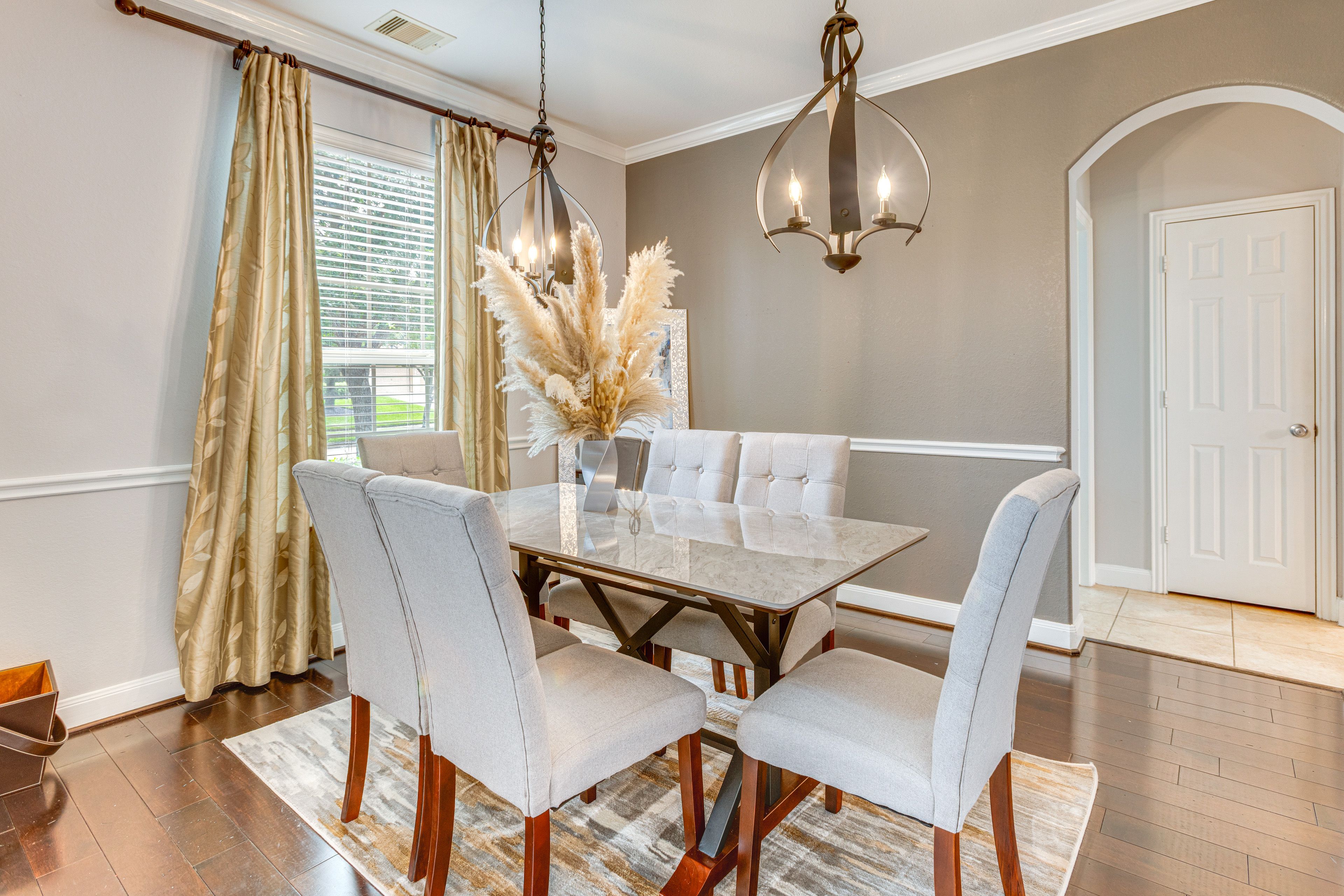 Formal Dining Area | 1st Floor
