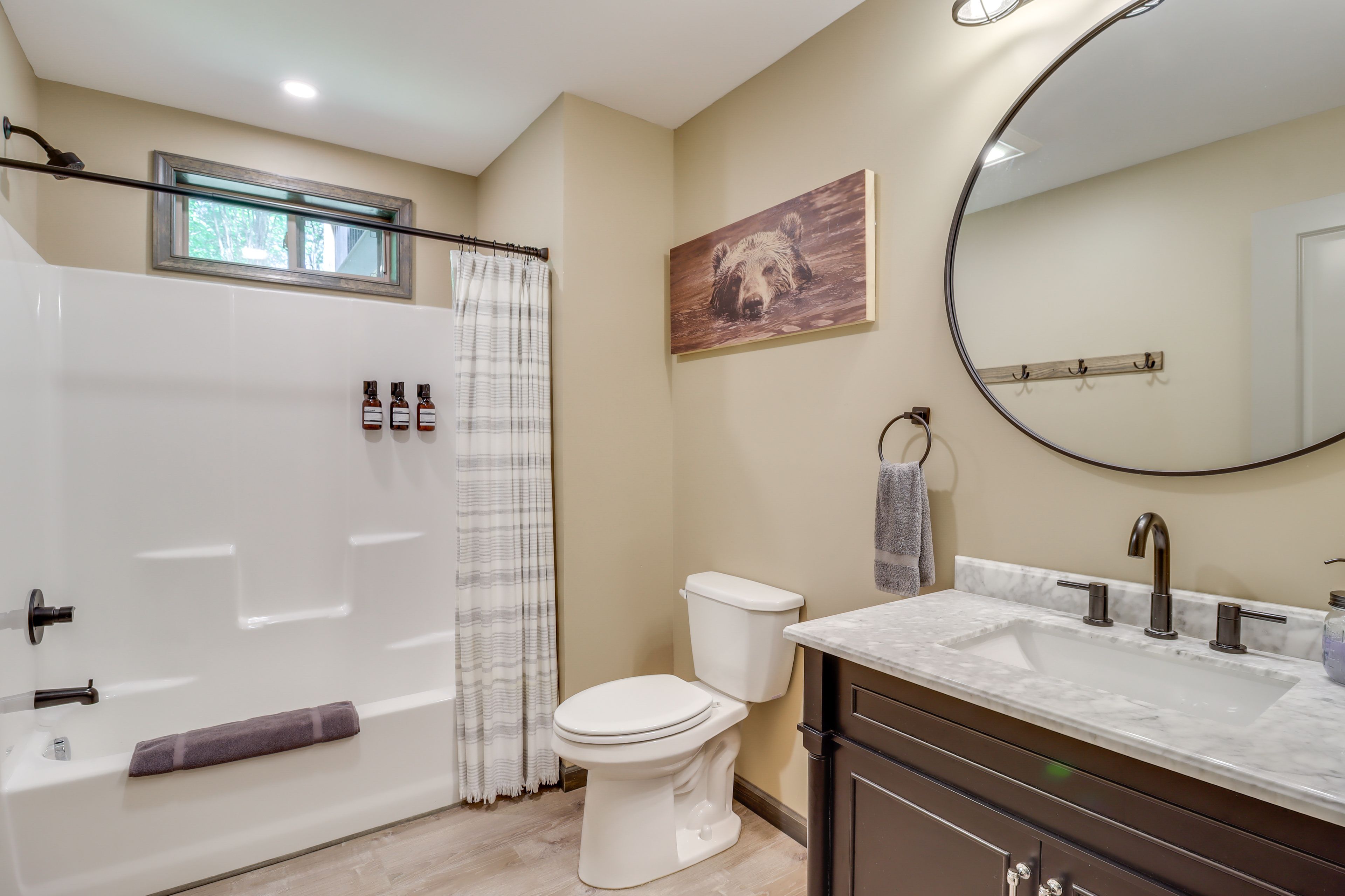 Full Bathroom | 1st Floor