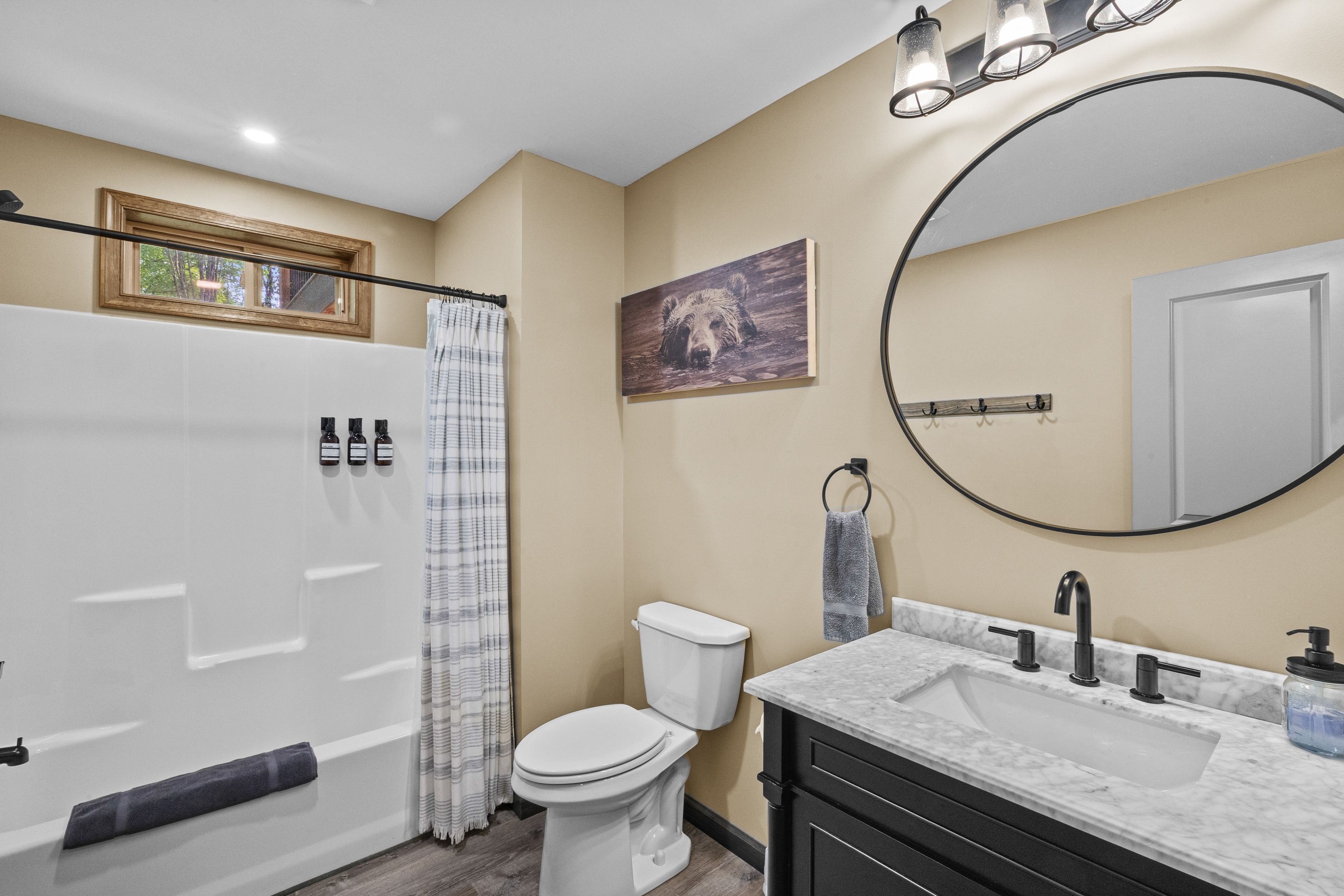 Full Bathroom | 1st Floor