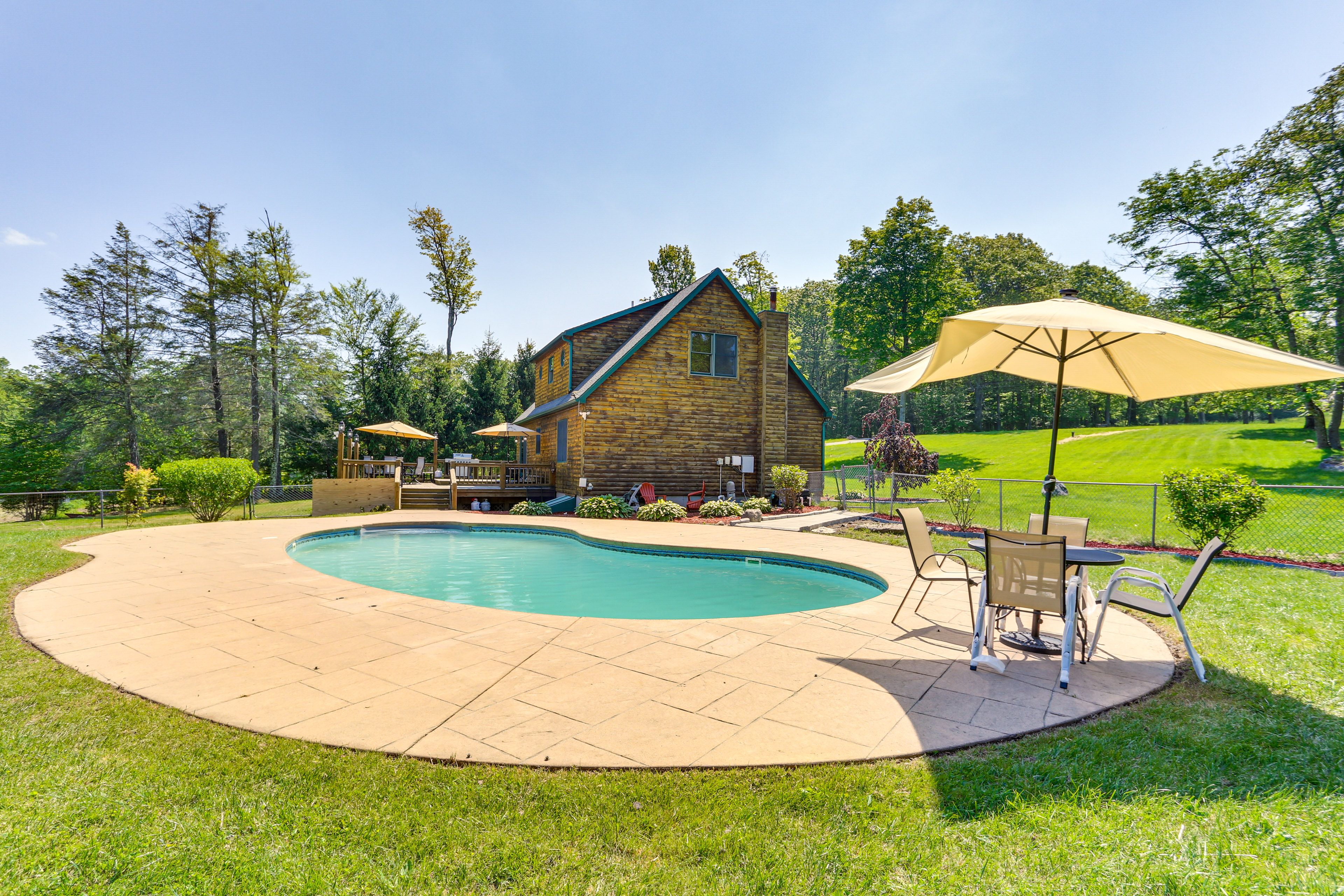 Glen Wild Vacation Rental | 4BR | 2BA | 1,640 Sq Ft | 2 Steps to Enter