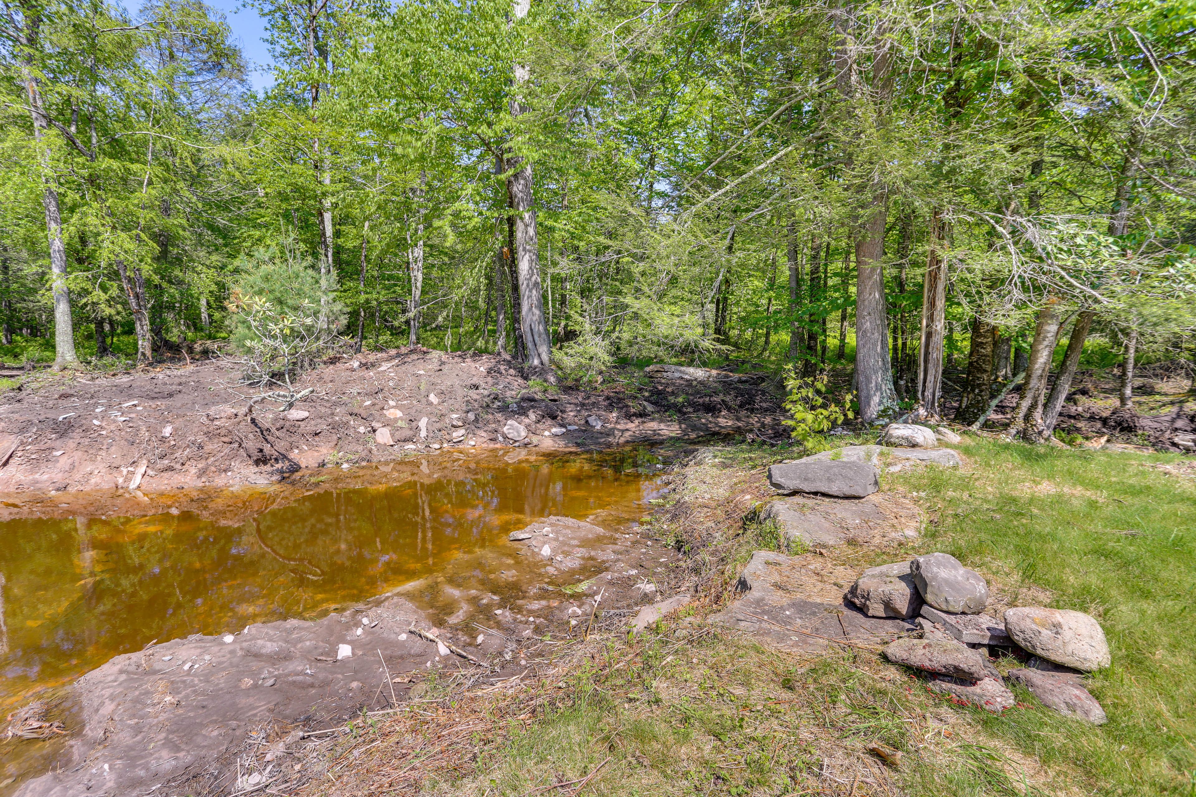Creek Access On-Site