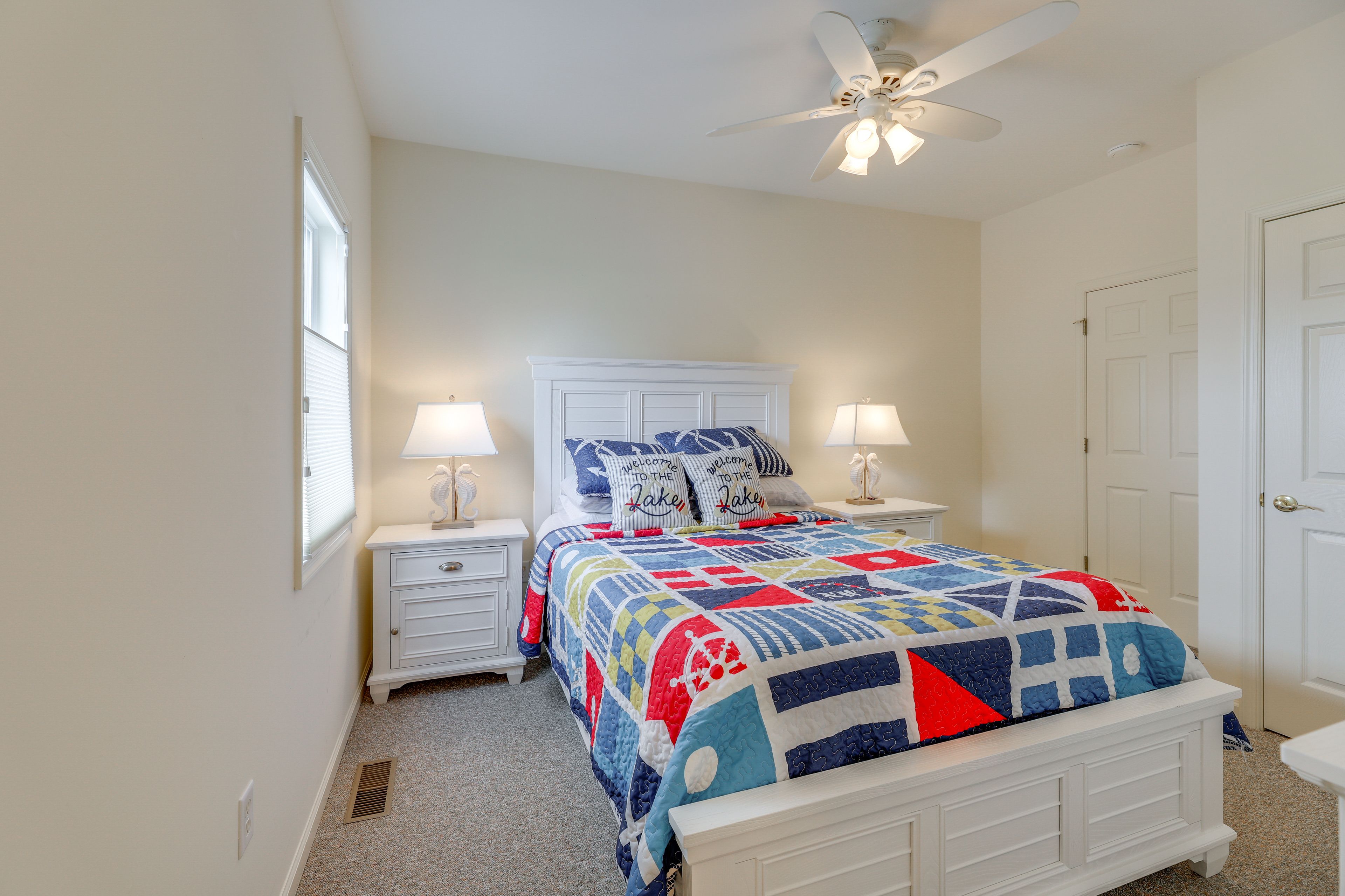 Bedroom 1 | 1st Floor | Queen Bed | Linens Provided