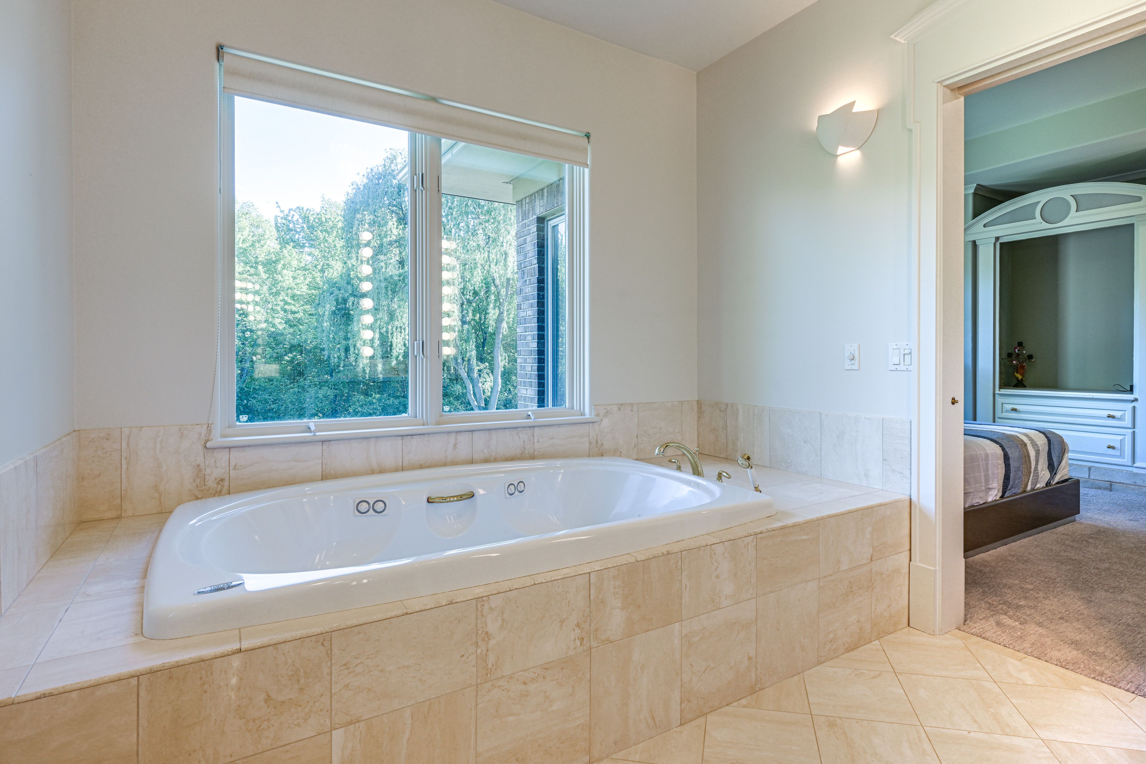 Full Bathroom | 1st Floor