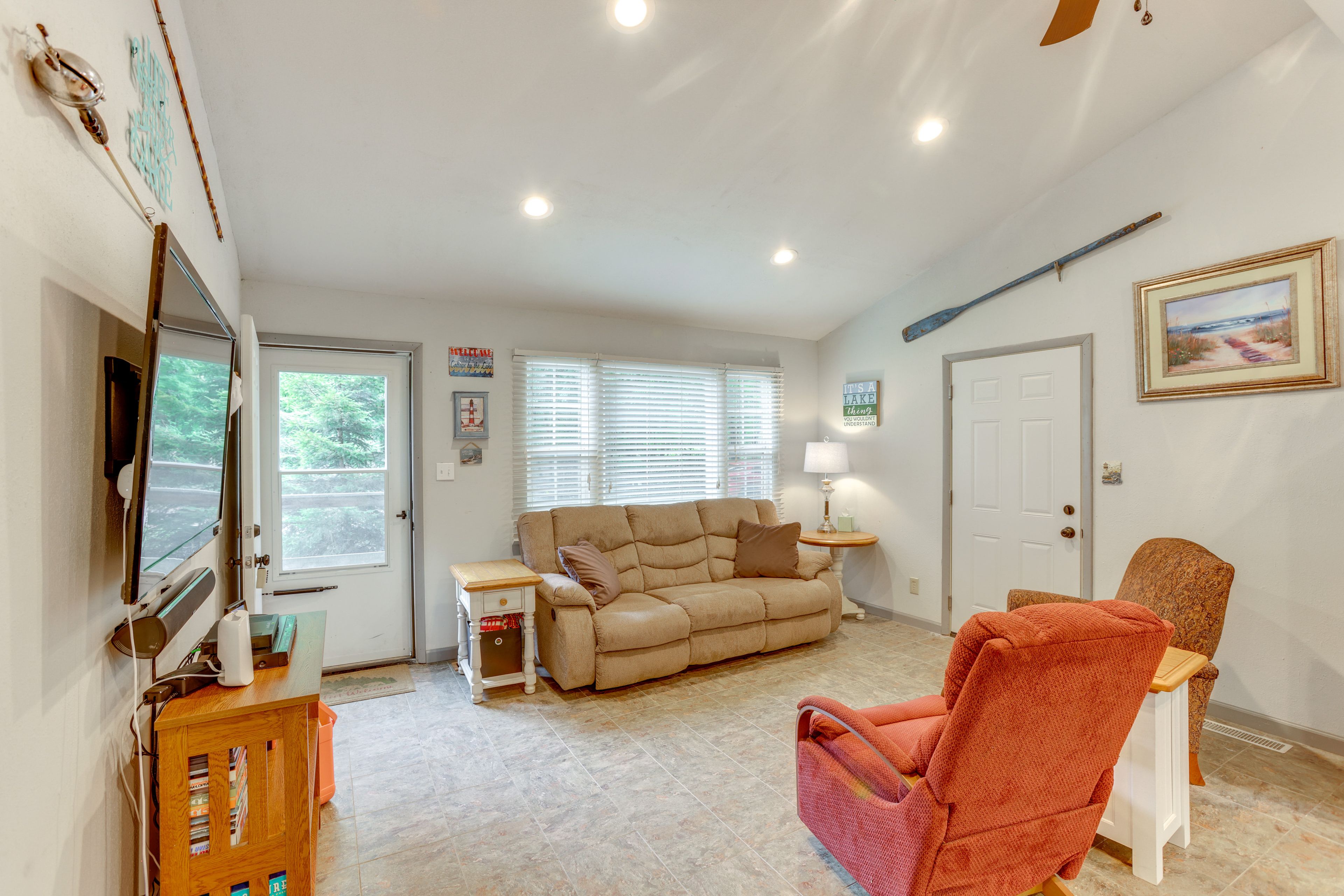 Living Room | DVD Player | Board Games & Books