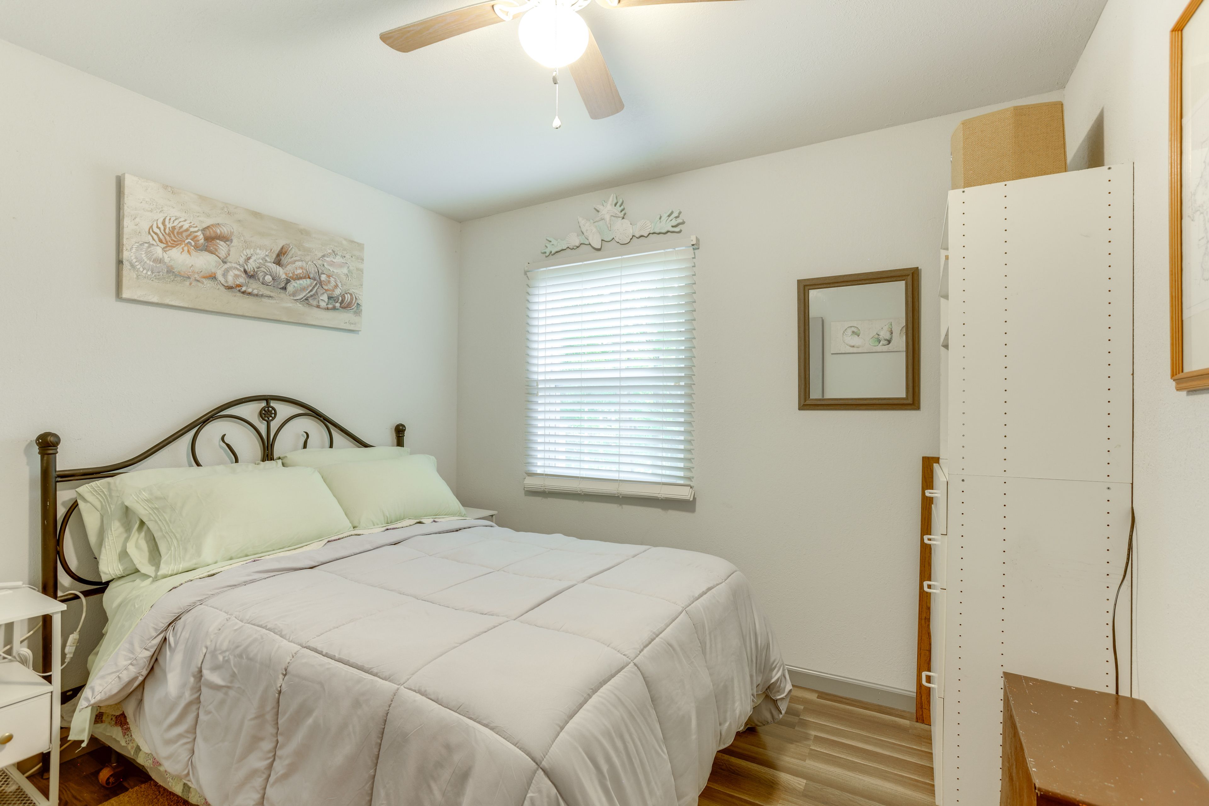 Bedroom 1 | Queen Bed | Linens Provided