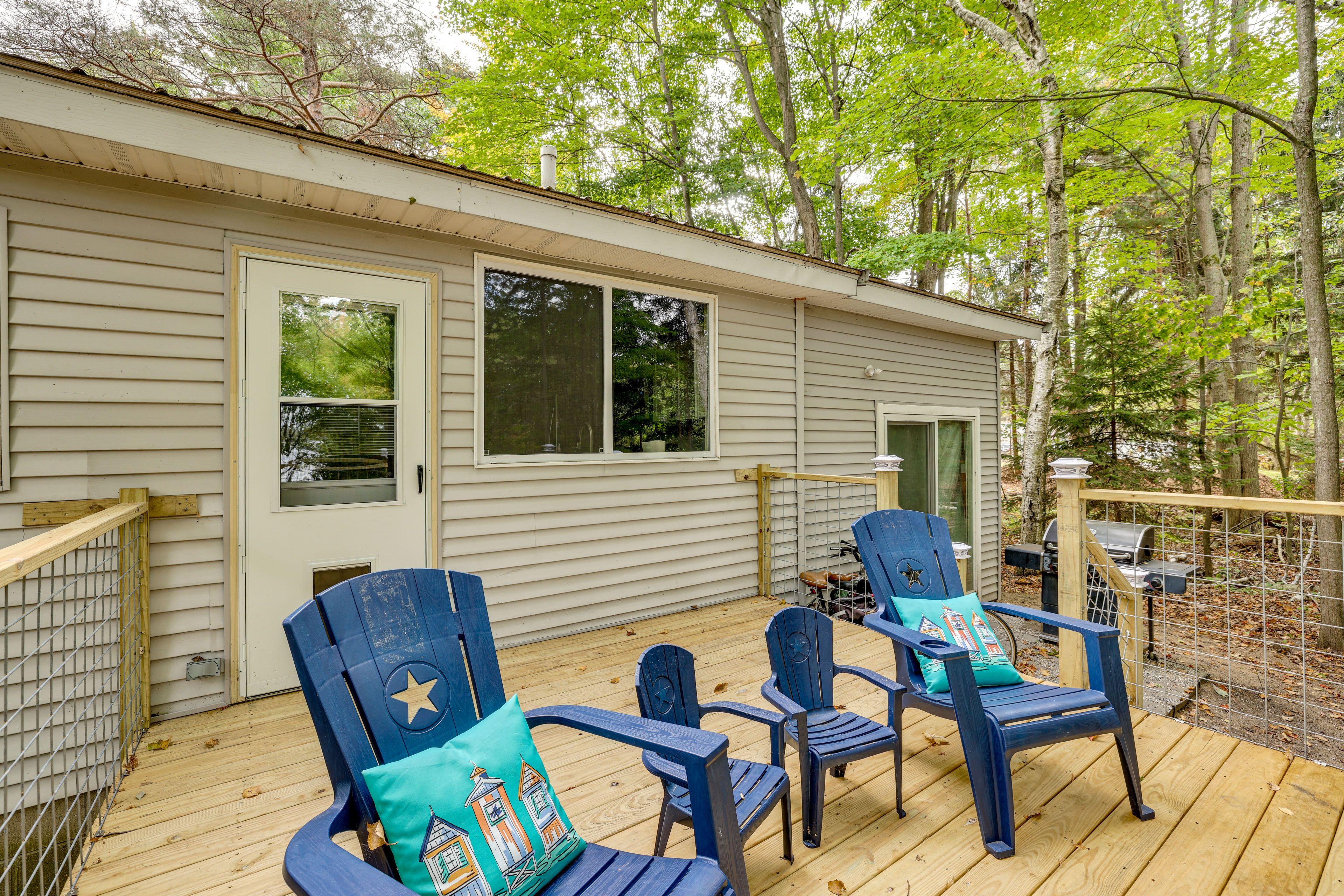 Ludington Vacation Rental | 2BR | 1BA | 4 Steps to Enter | 800 Sq Ft