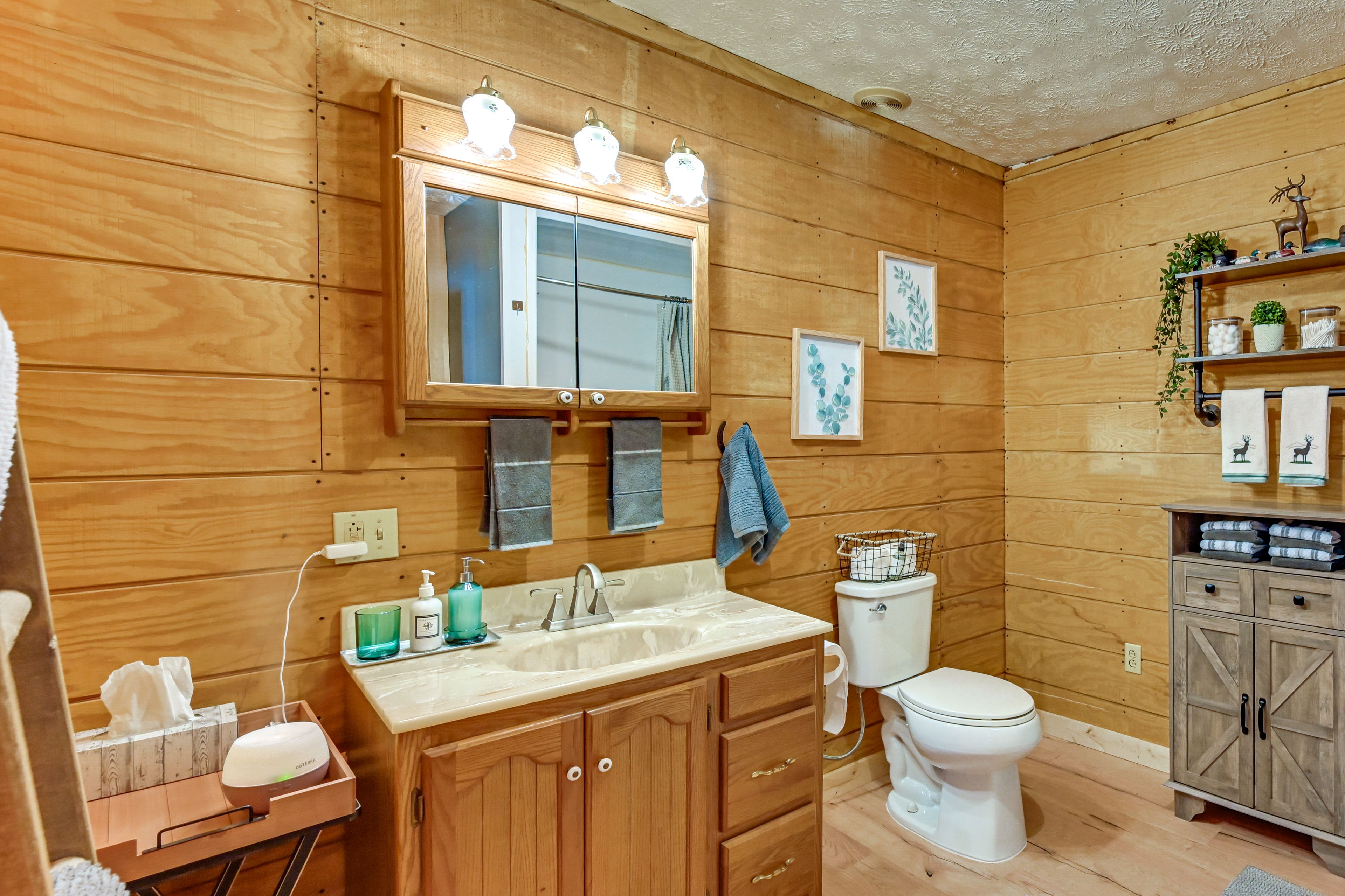 Bathroom | Towels Provided