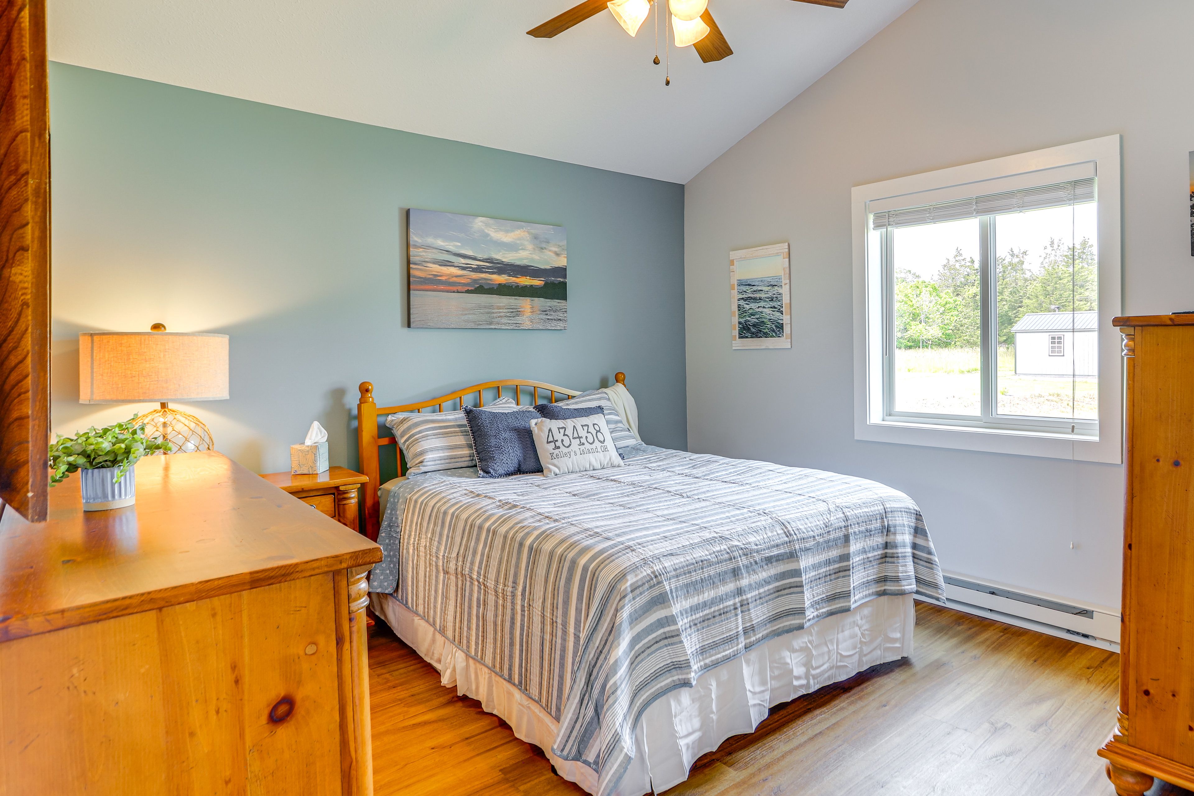 Bedroom 1 | Queen Bed | Linens Provided