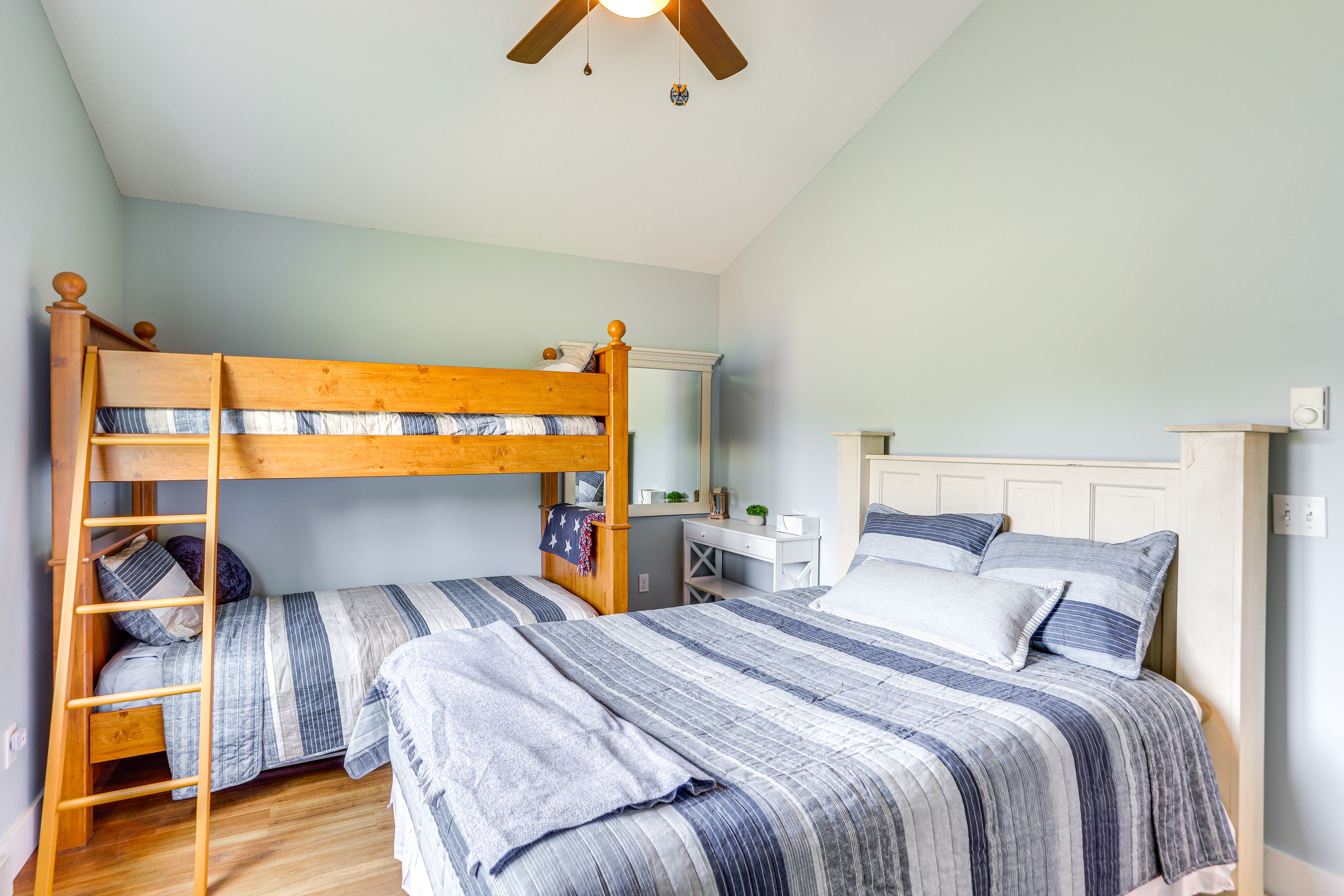 Bedroom 2 | Queen Bed | Twin Bunk Bed