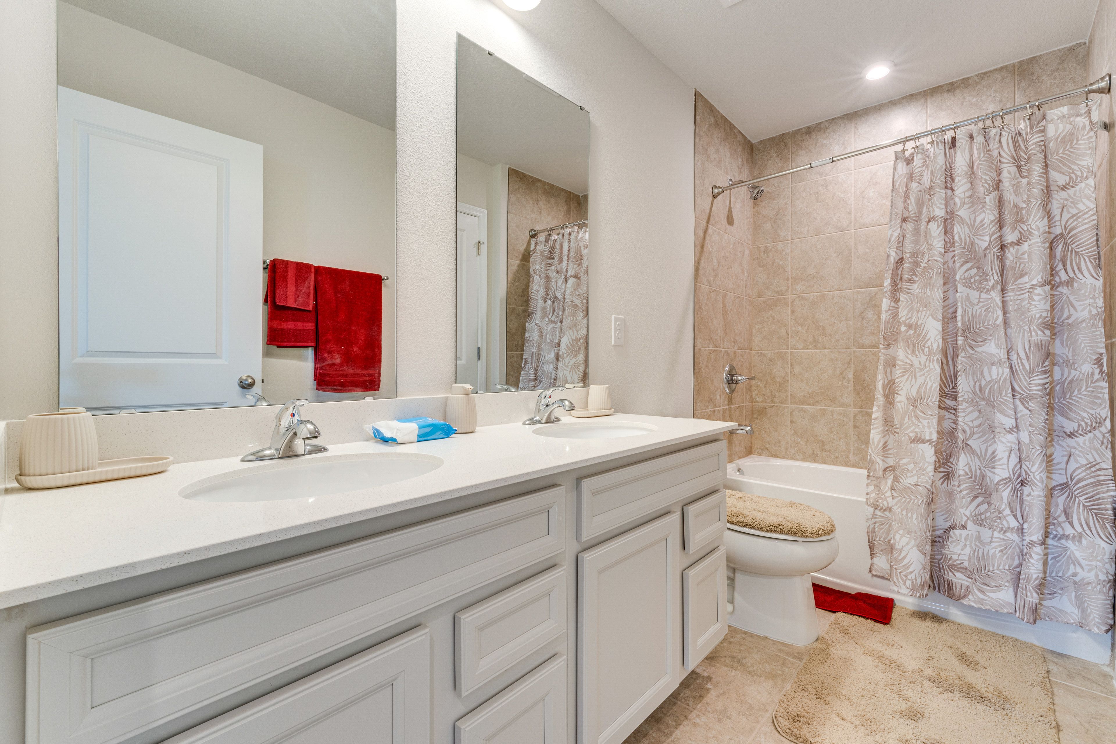 Full Bathroom | 2nd Floor