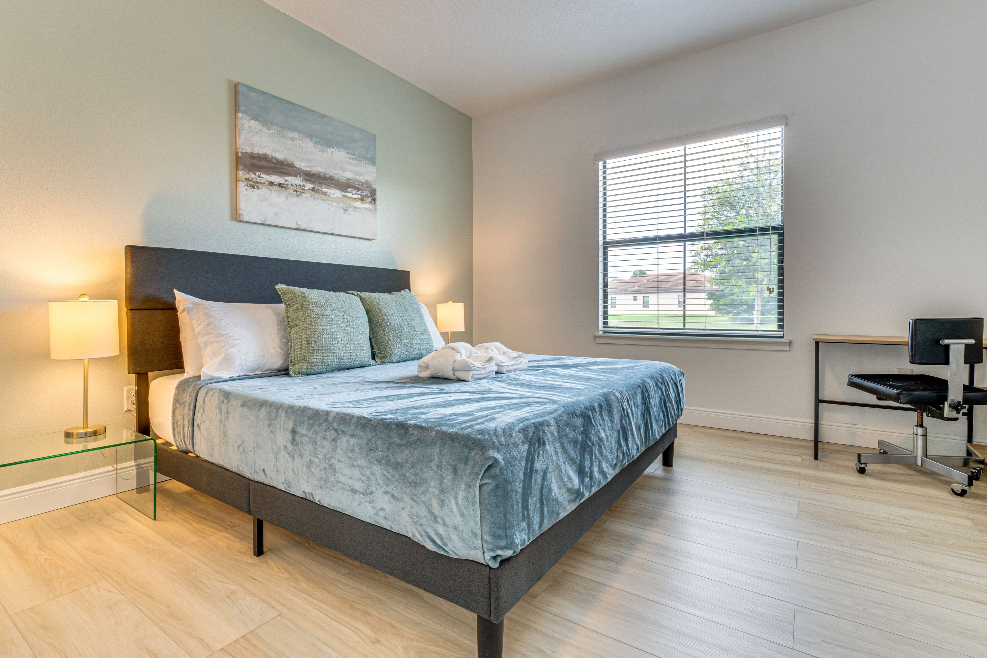 Bedroom 1 | 1st Floor | King Bed | Smart TV | Desk