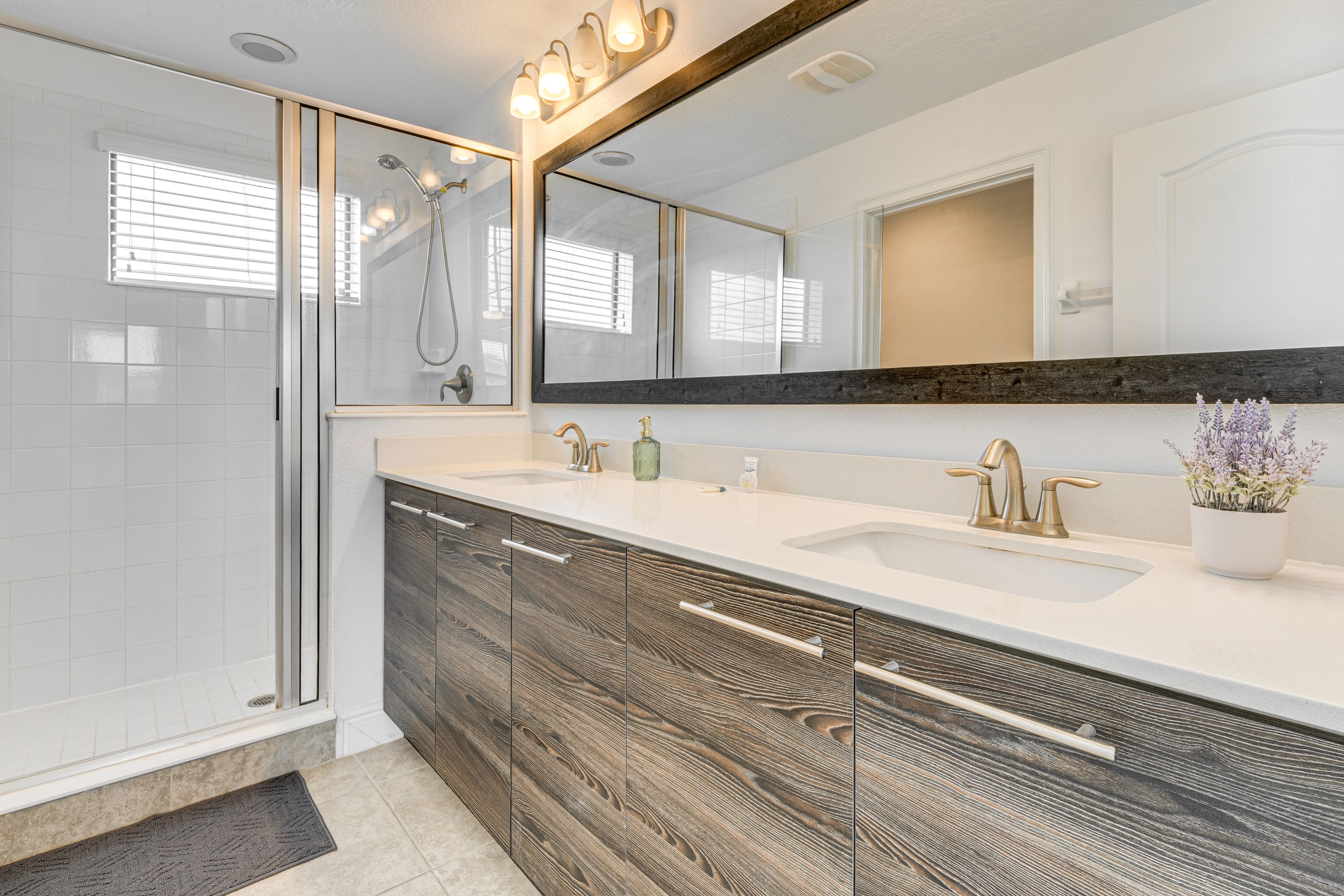 En-Suite Bathroom | 2nd Floor | Complimentary Toiletries