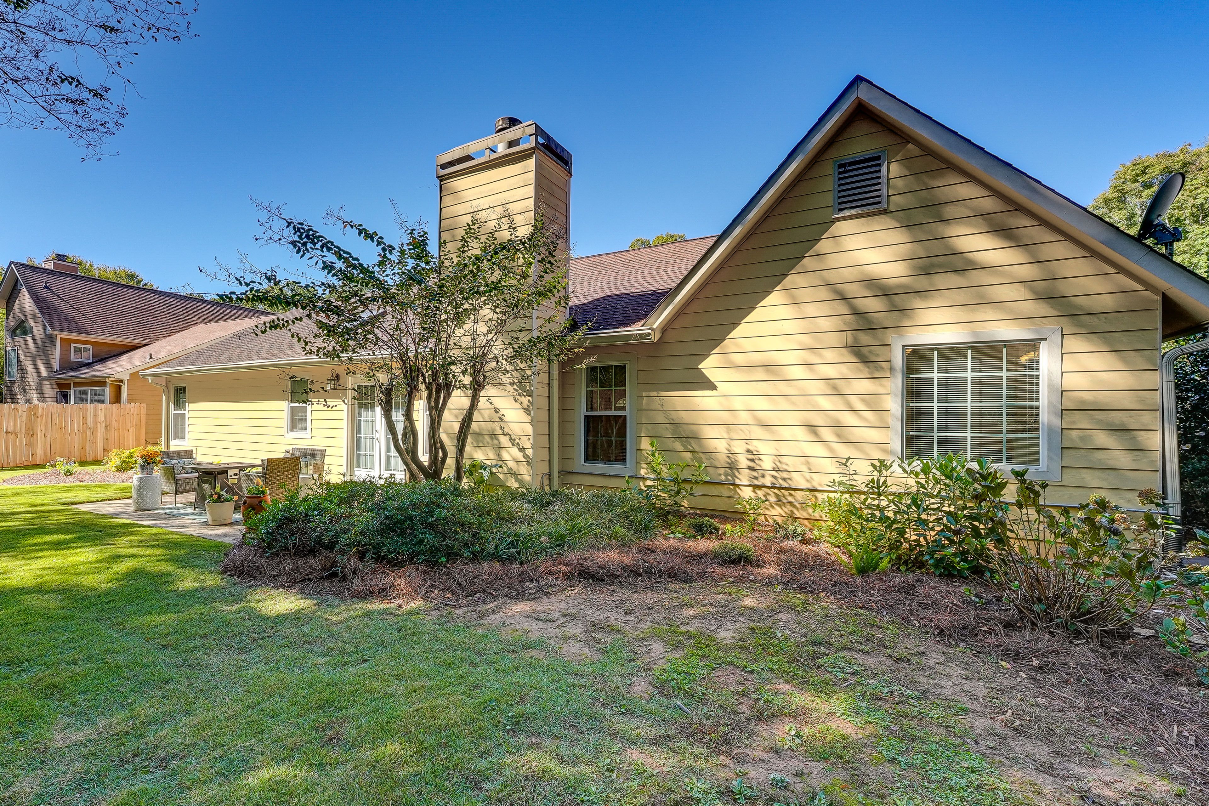 Yard Space | Patio | Gas Fire Pit Table