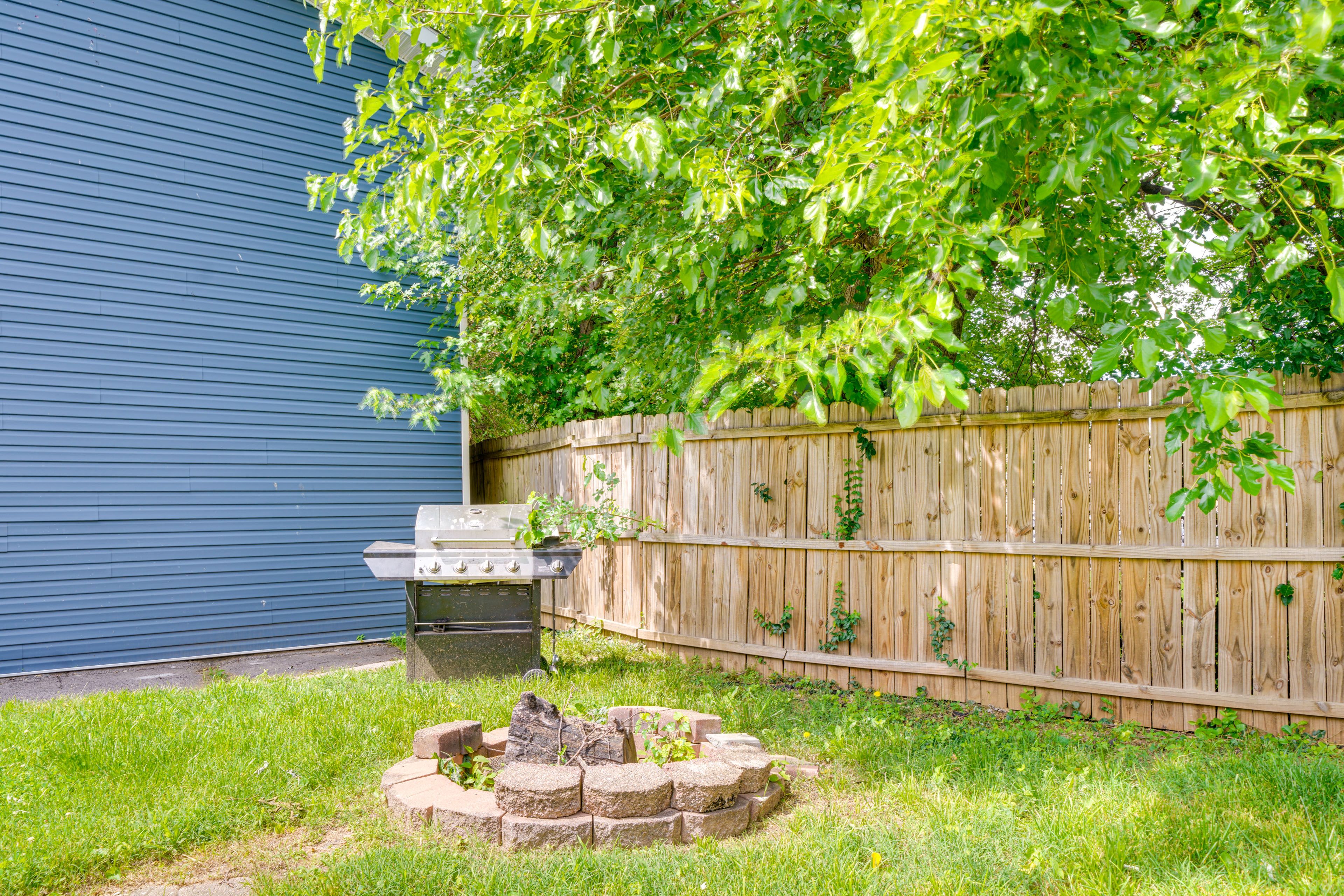 Yard Space | Grill | Fire Pit