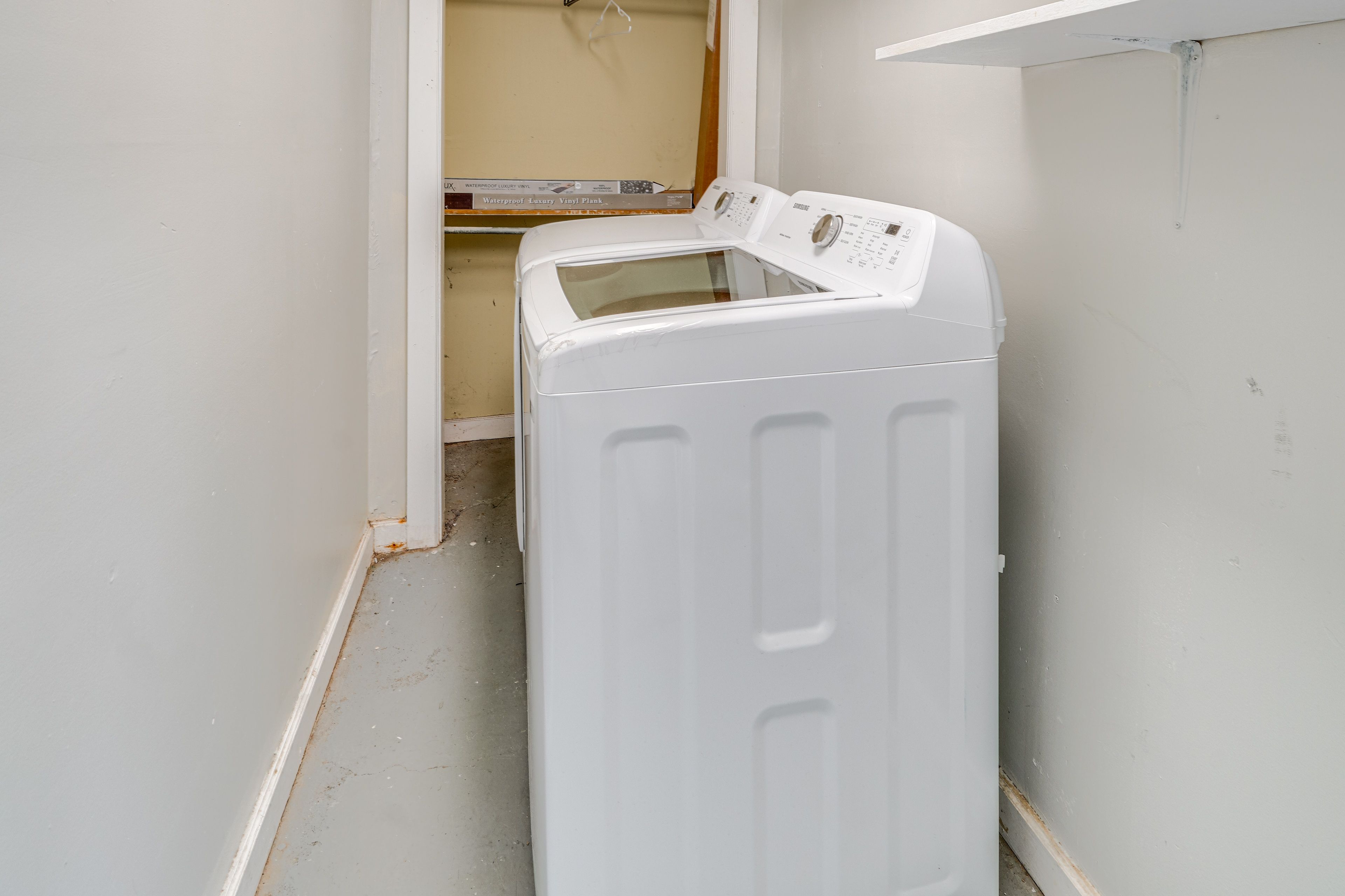 Laundry Area | Washer/Dryer