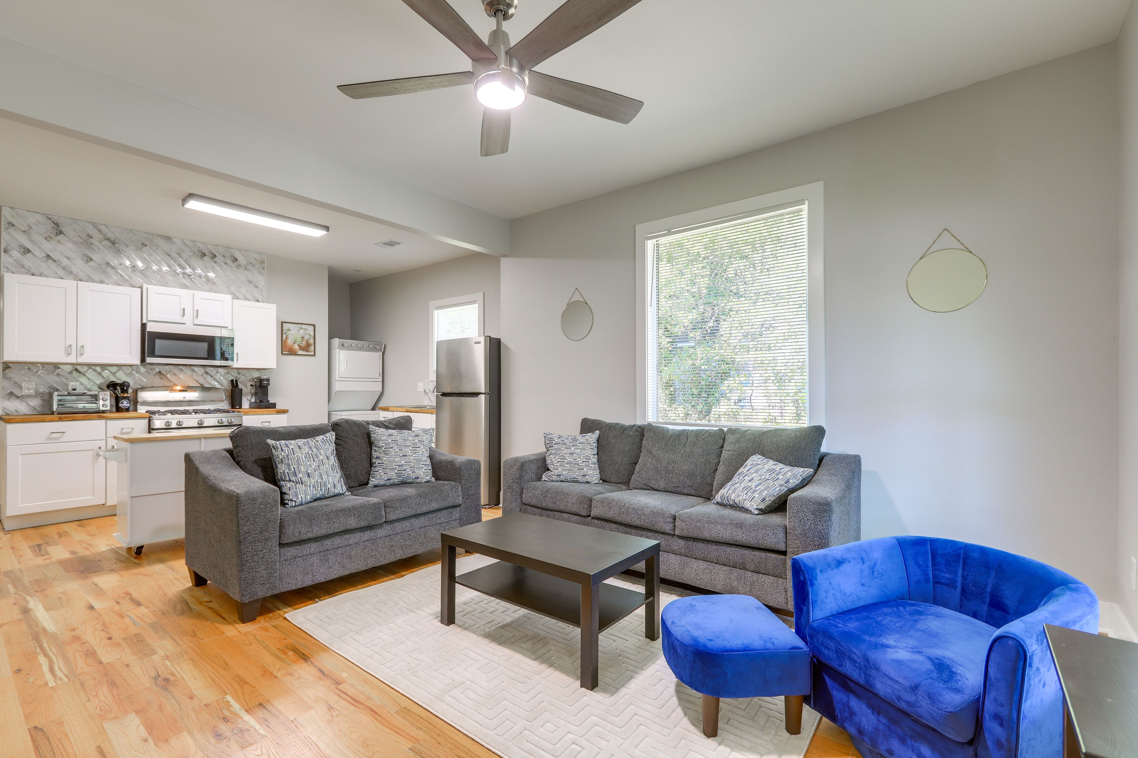 Living Room | Smart TV | Fireplace | Central Heating & A/C | Free WiFi