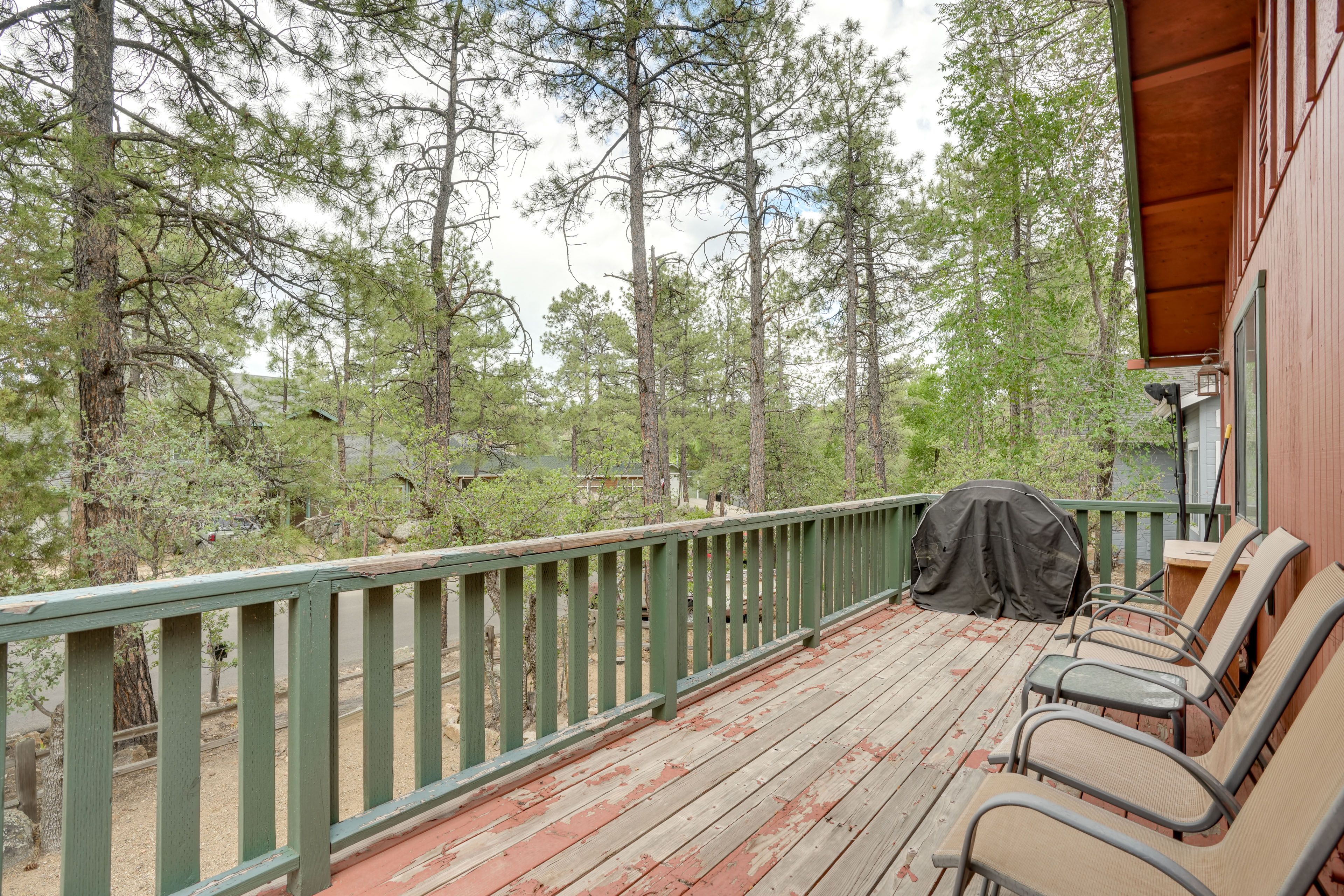Wraparound Deck | Single-Story Cabin