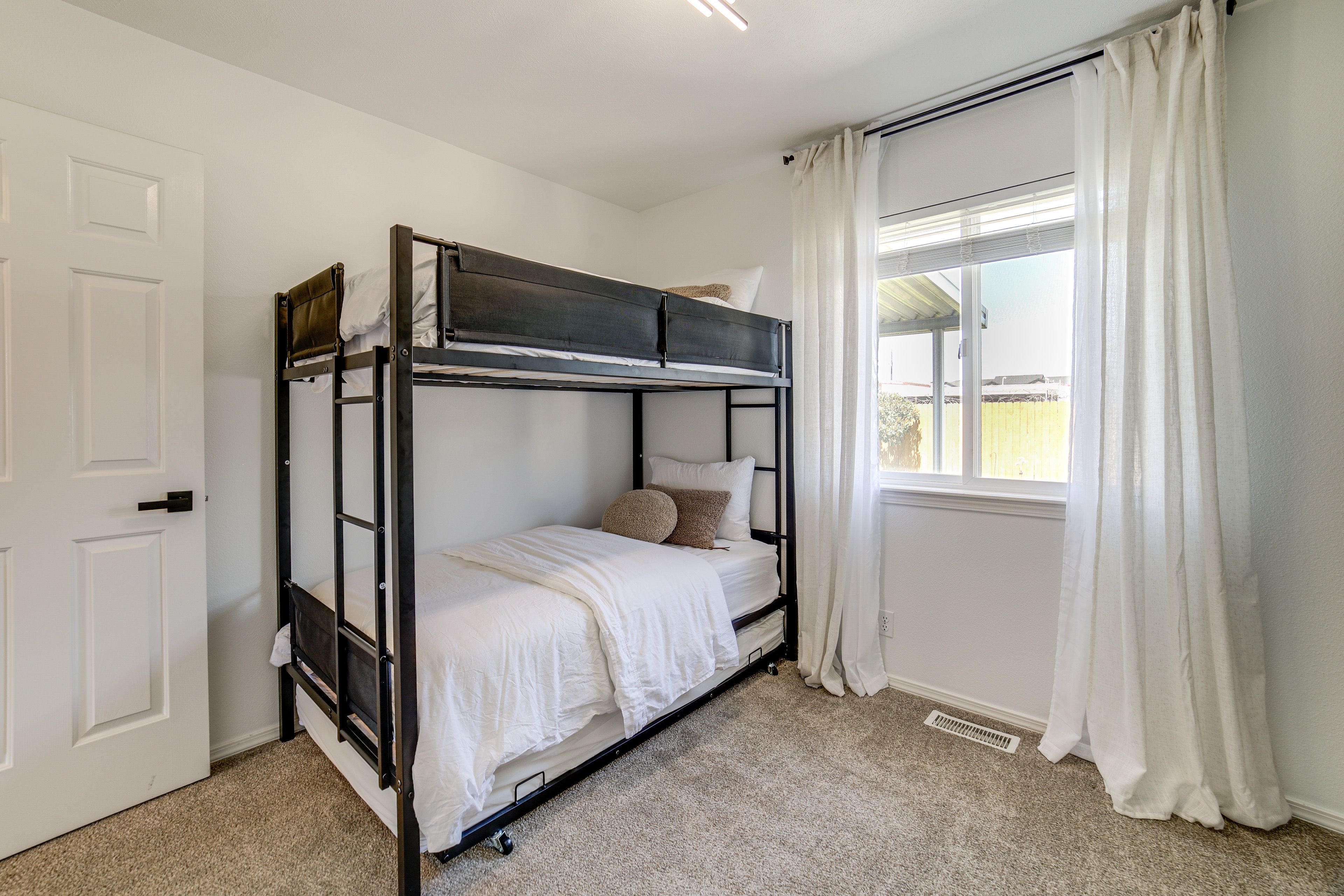 Bedroom 3 | Twin Bunk Bed w/ Twin Trundle