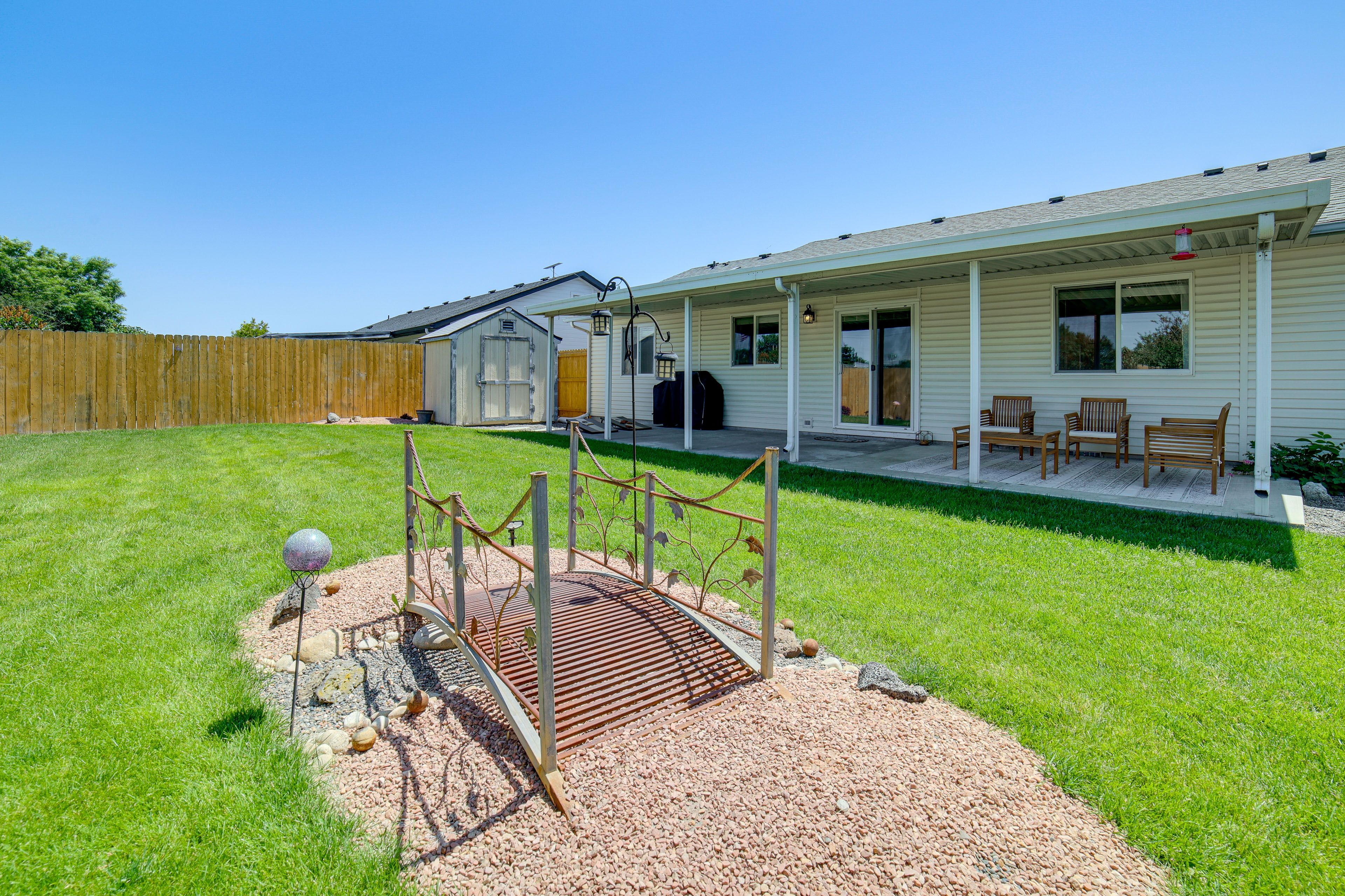Private Yard | Covered Patio w/ Gas Grill (Propane Provided)