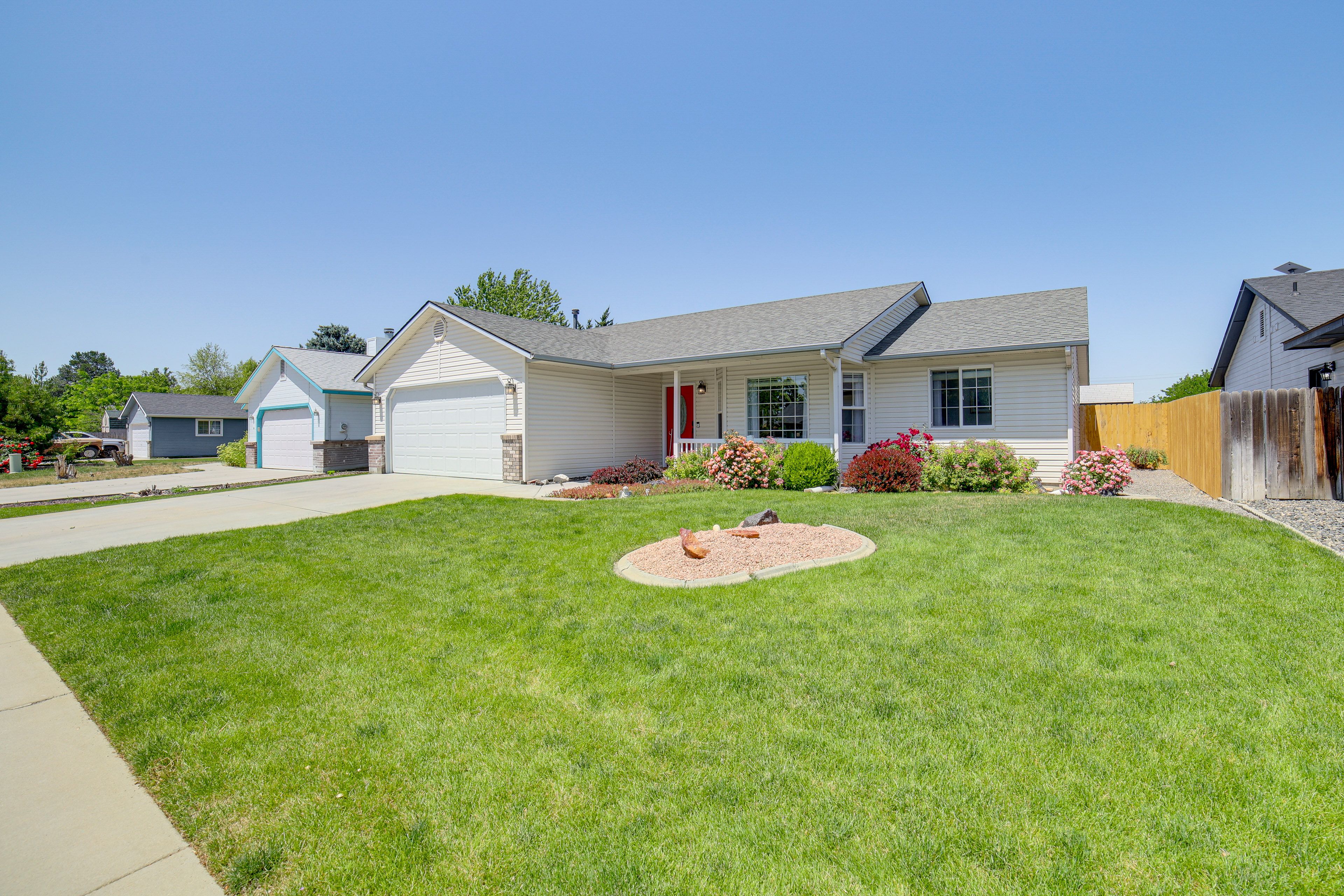Property Exterior | Single-Story Home