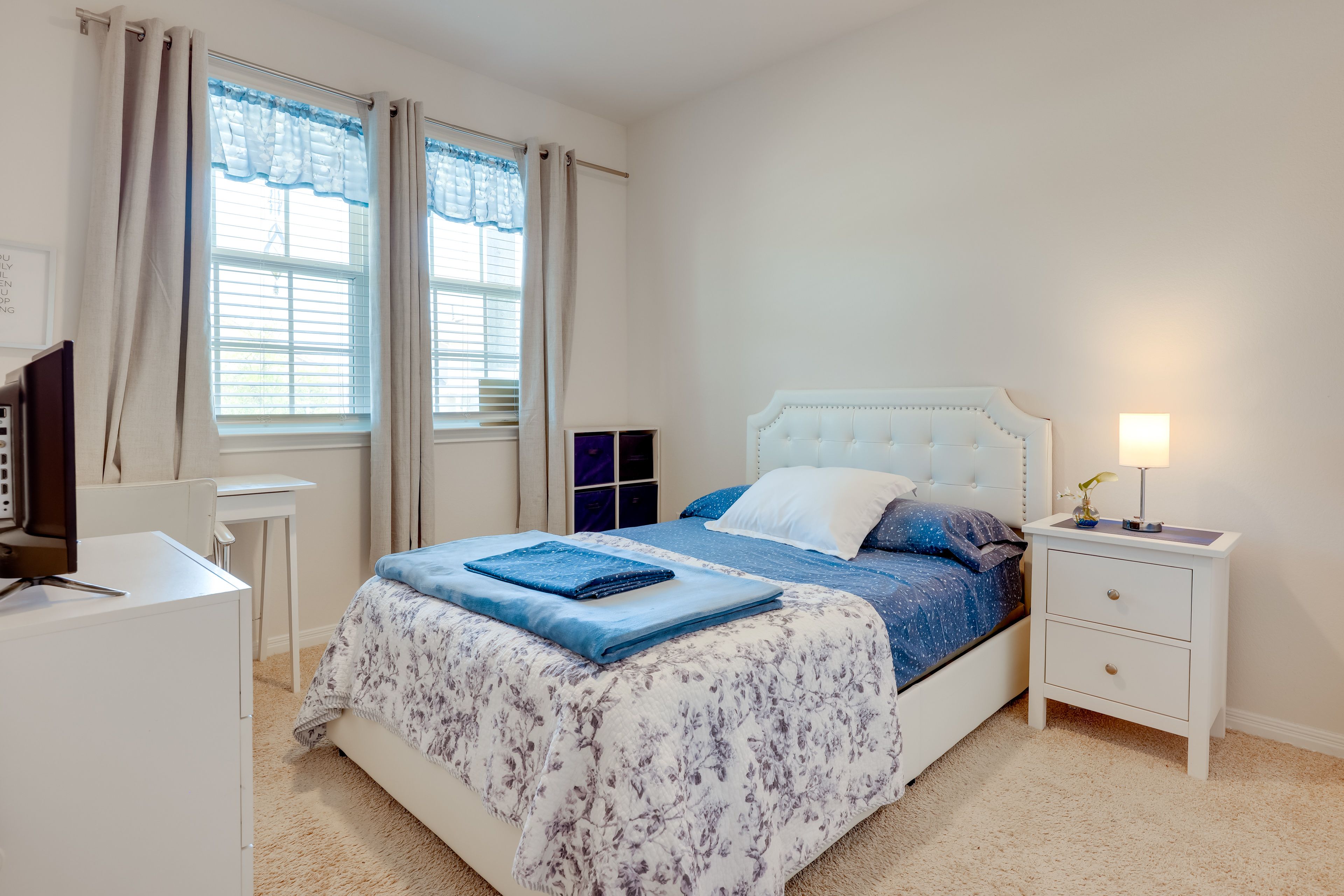 Bedroom 1 | Full Bed
