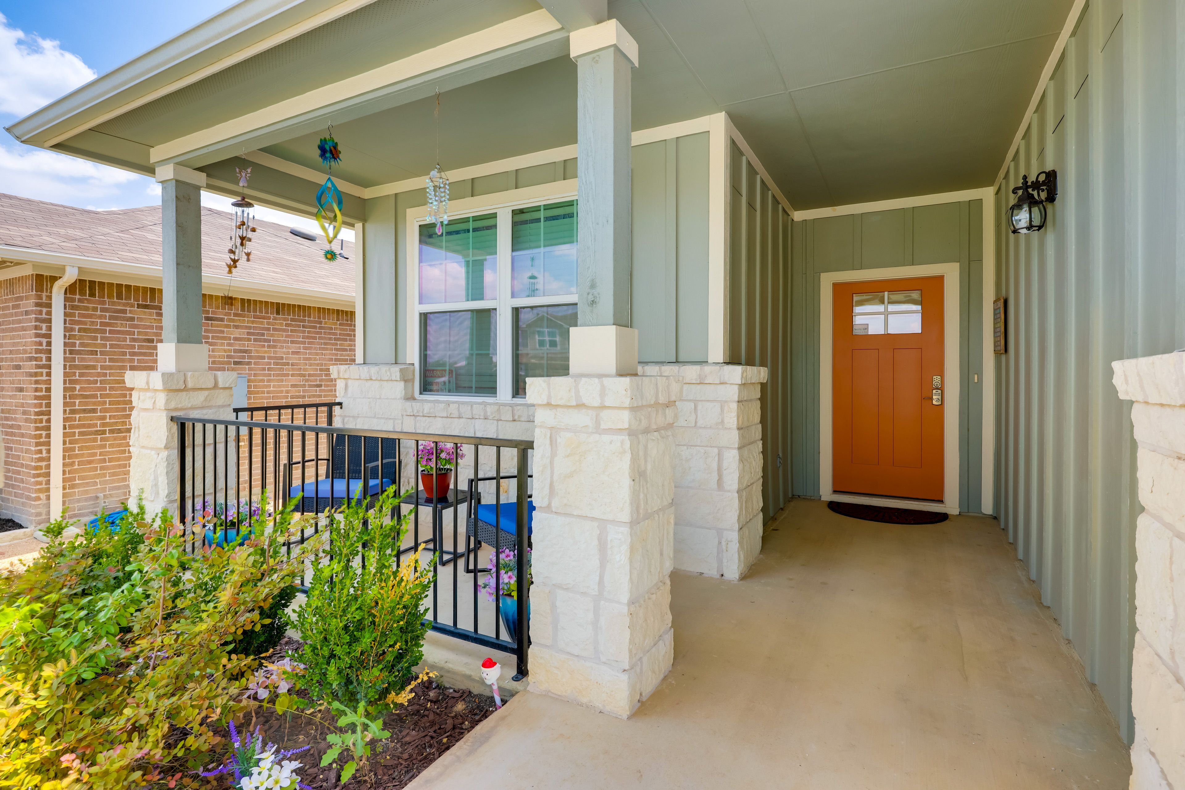 Front Porch | Driveway (4 Vehicles)