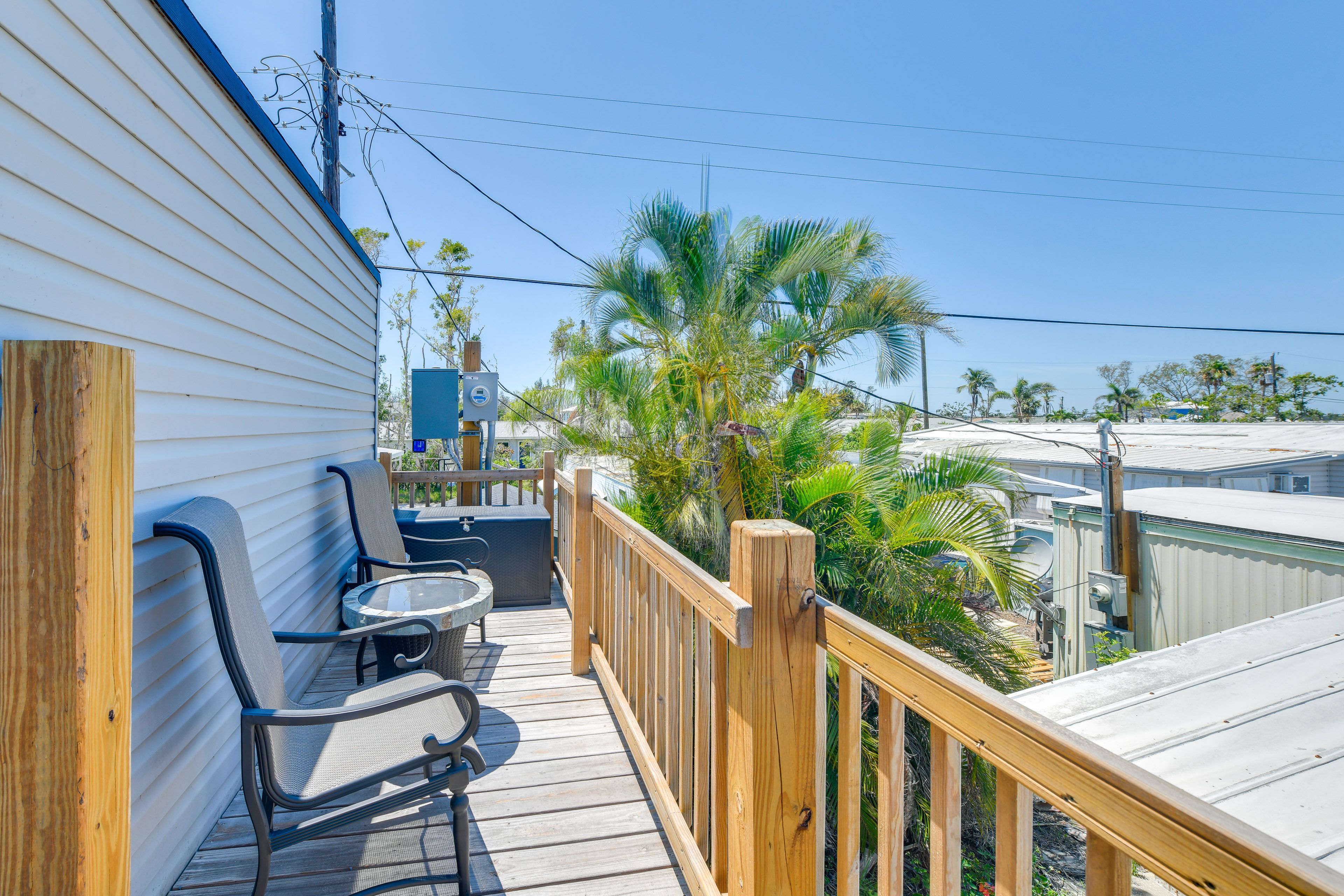 Back Porch | Dining Area