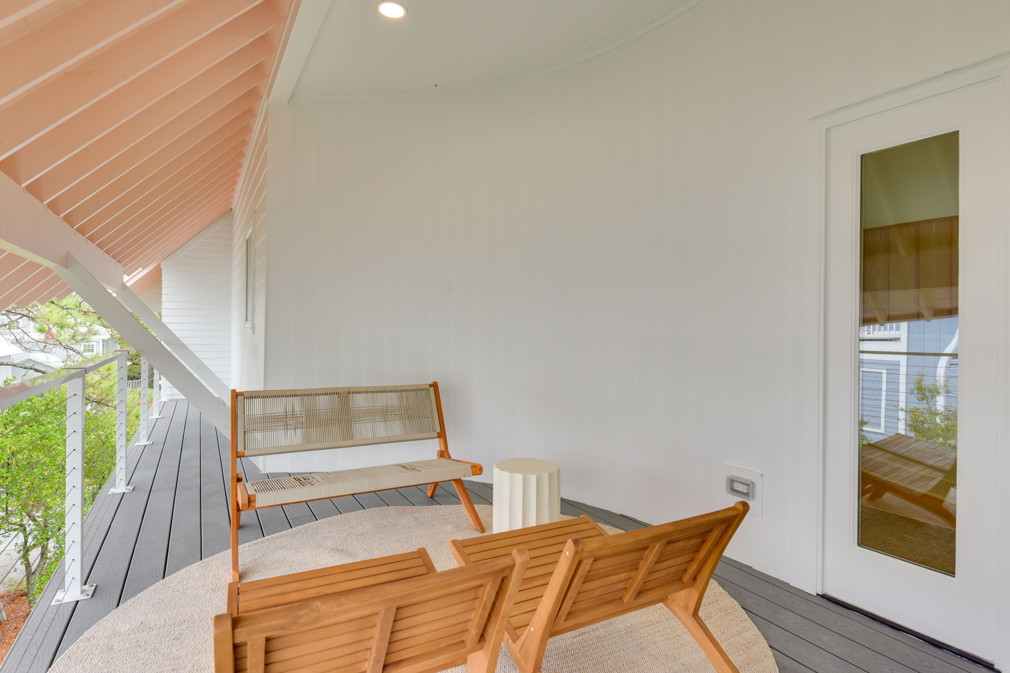 Balcony | Seating