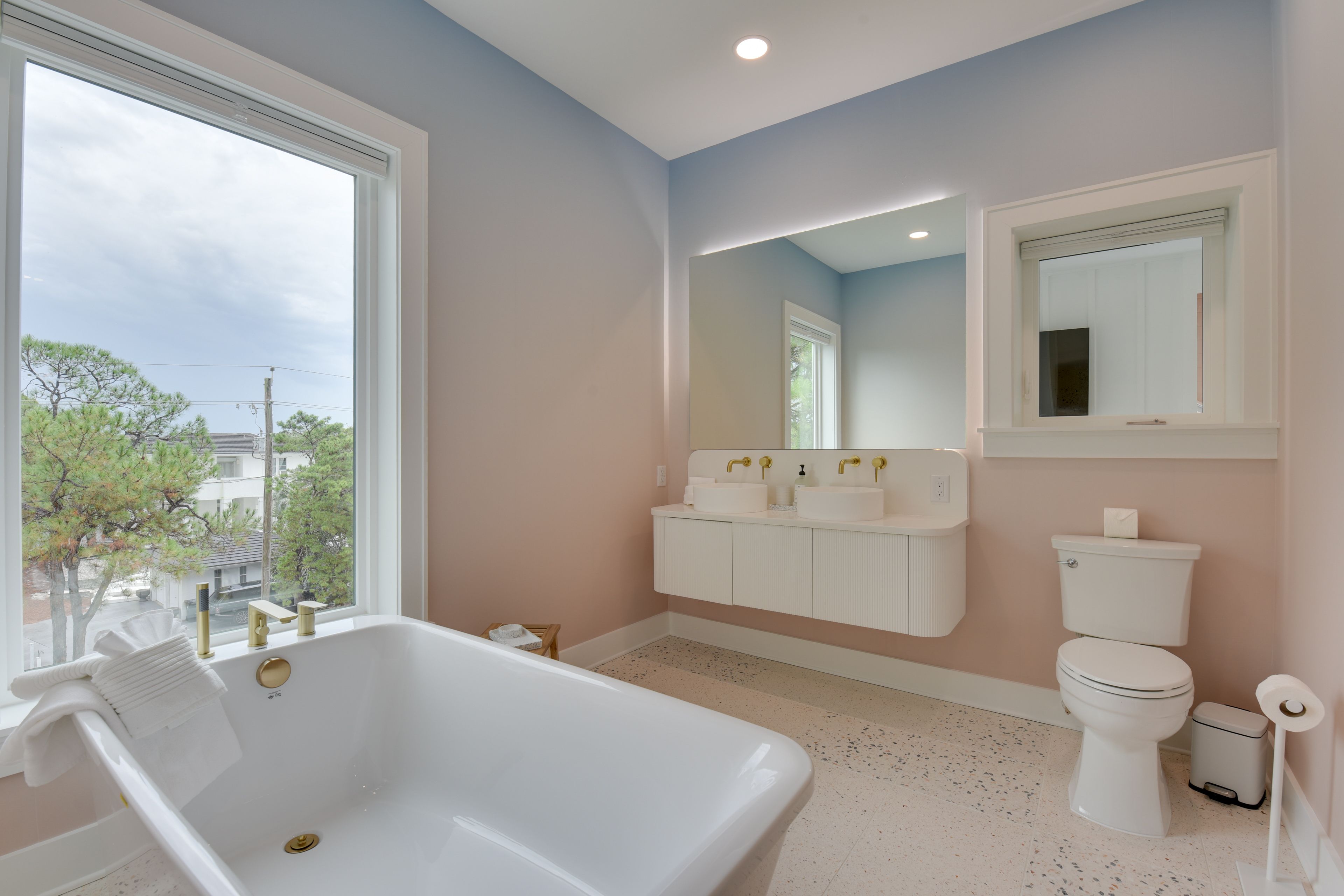 En-Suite Bathroom | Shower | Upper Level